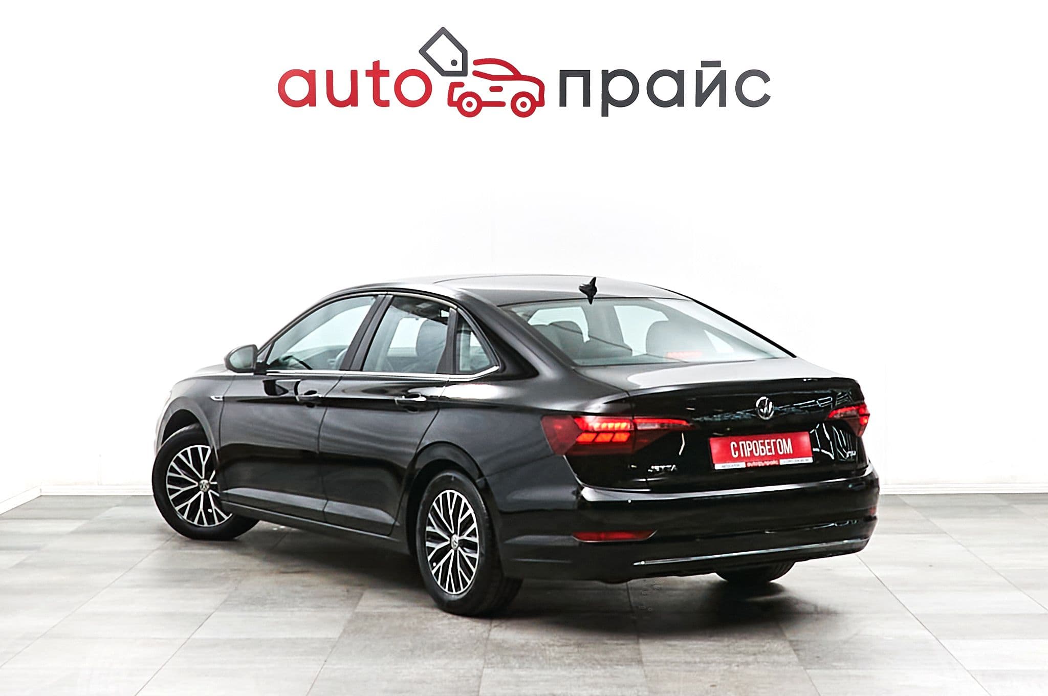 Volkswagen Jetta - 4