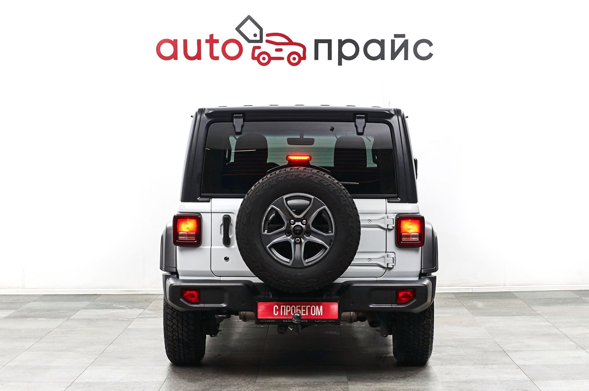 Jeep Wrangler - 5