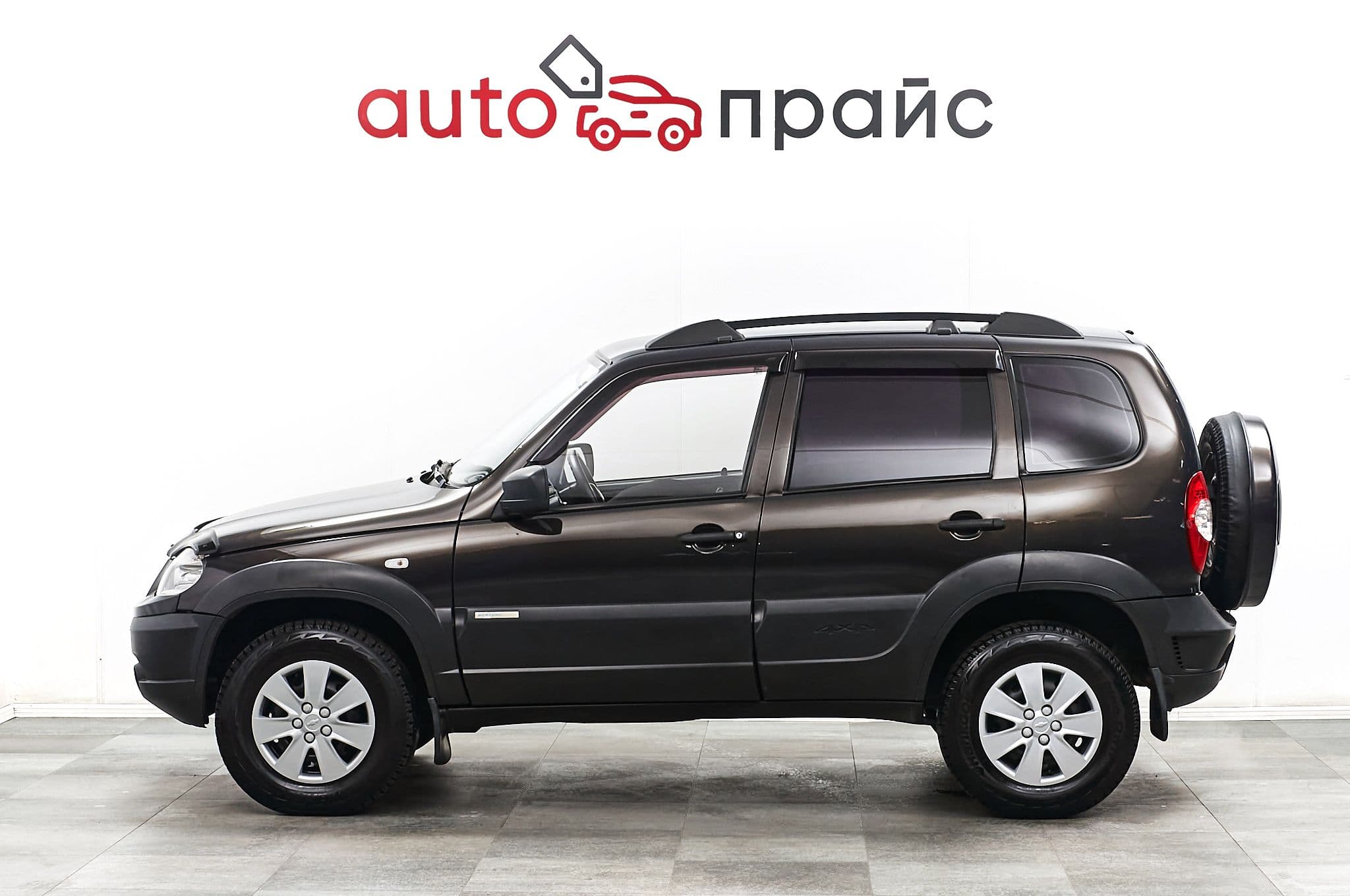 Chevrolet Niva - 3