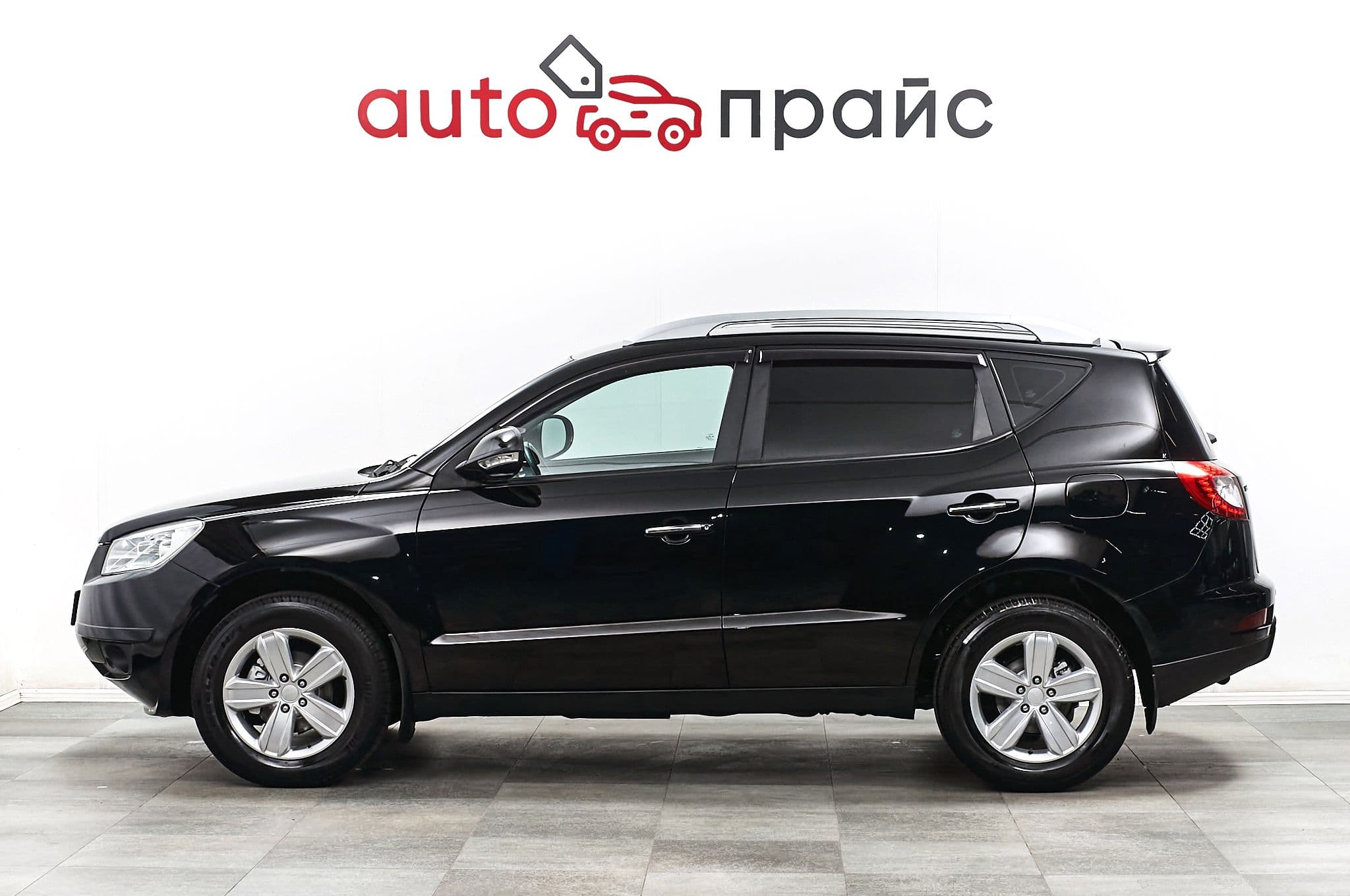 Geely Emgrand X7 - 3