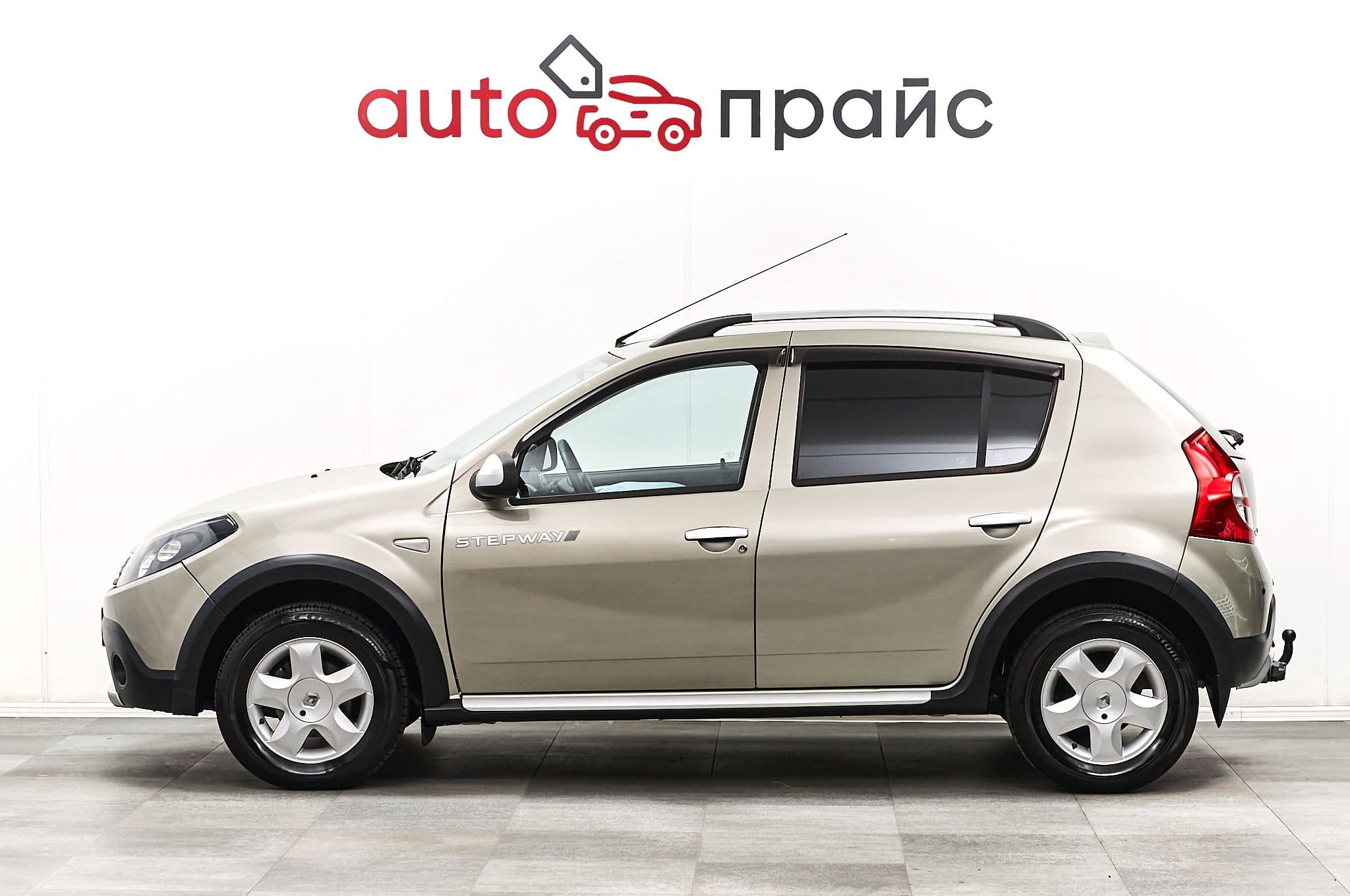 Renault Sandero - 3