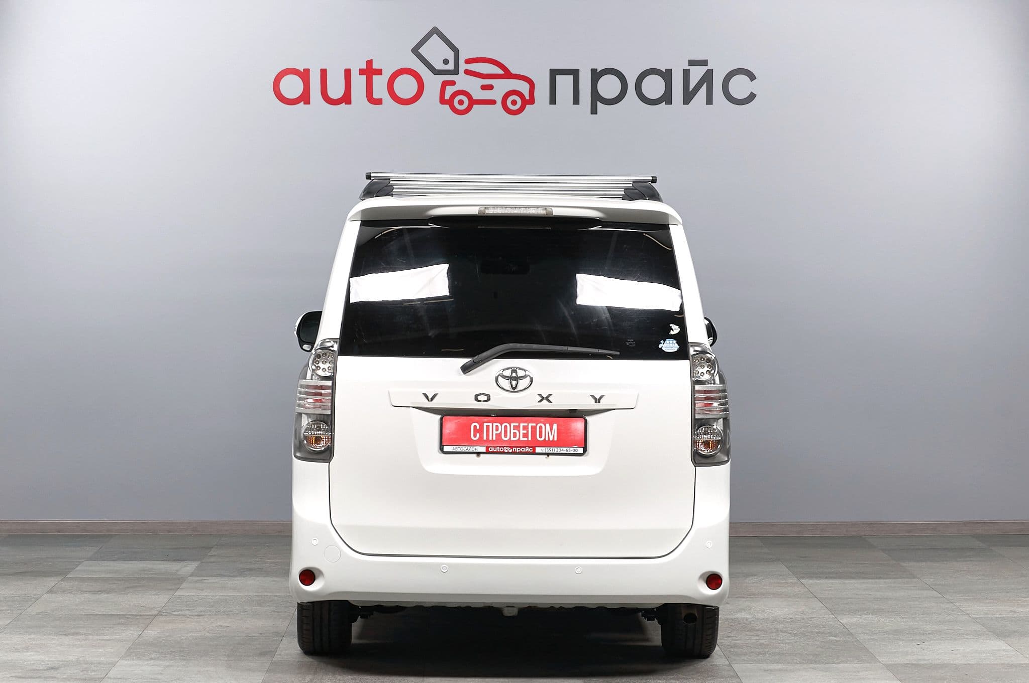 Toyota Voxy - 5