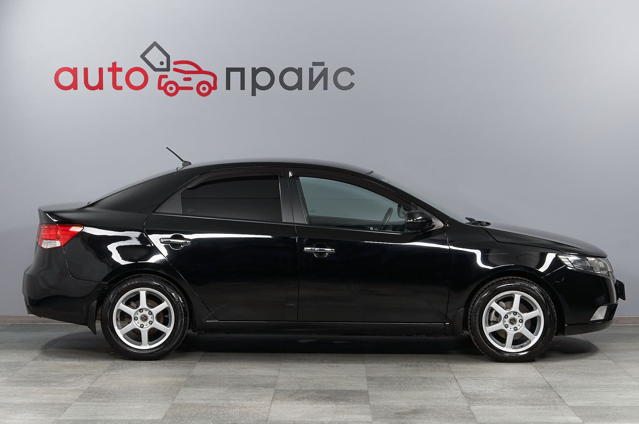 Kia Cerato - 2