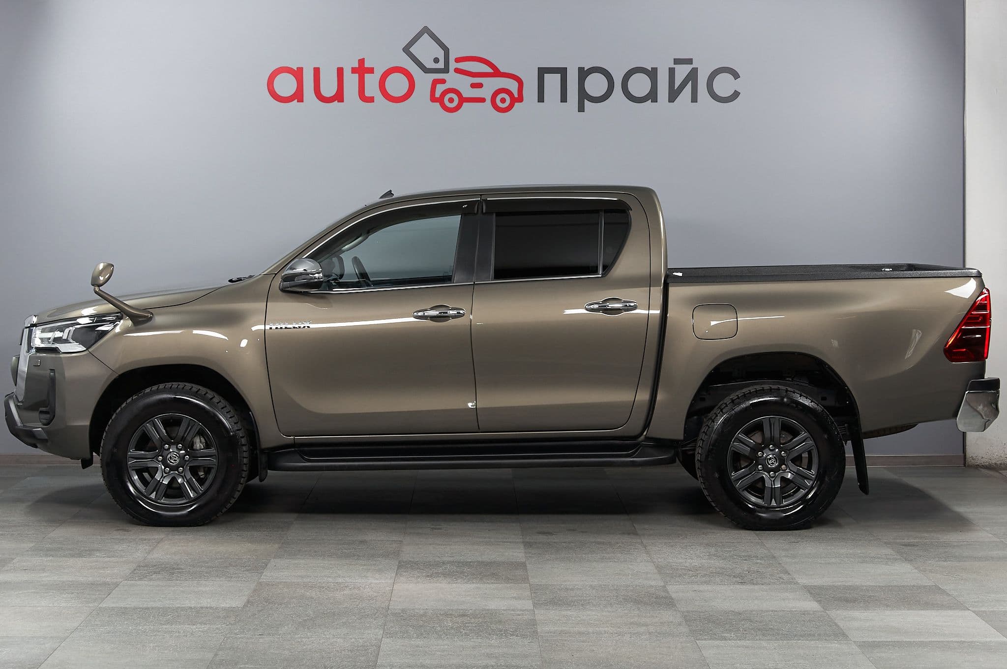 Toyota Hilux - 3