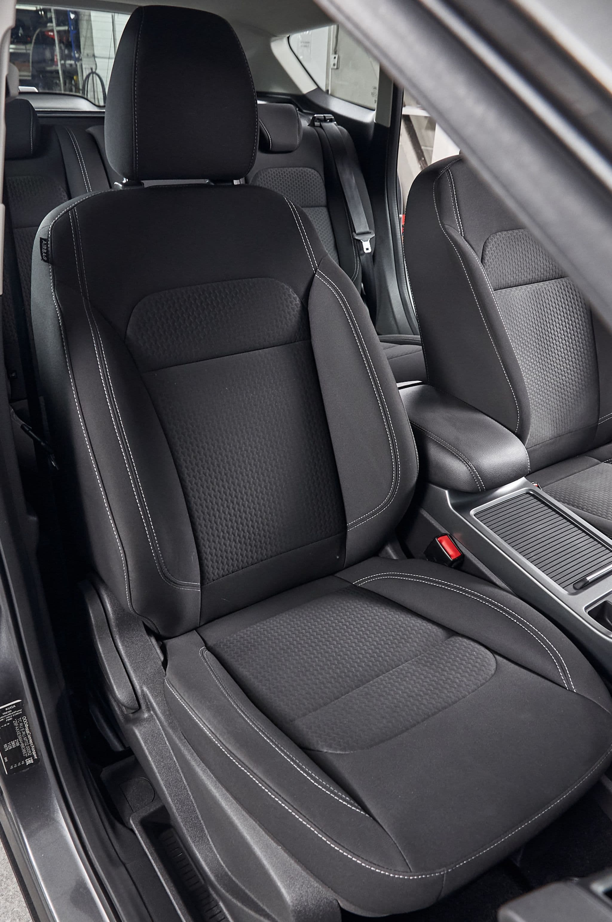 Ford Kuga - 4