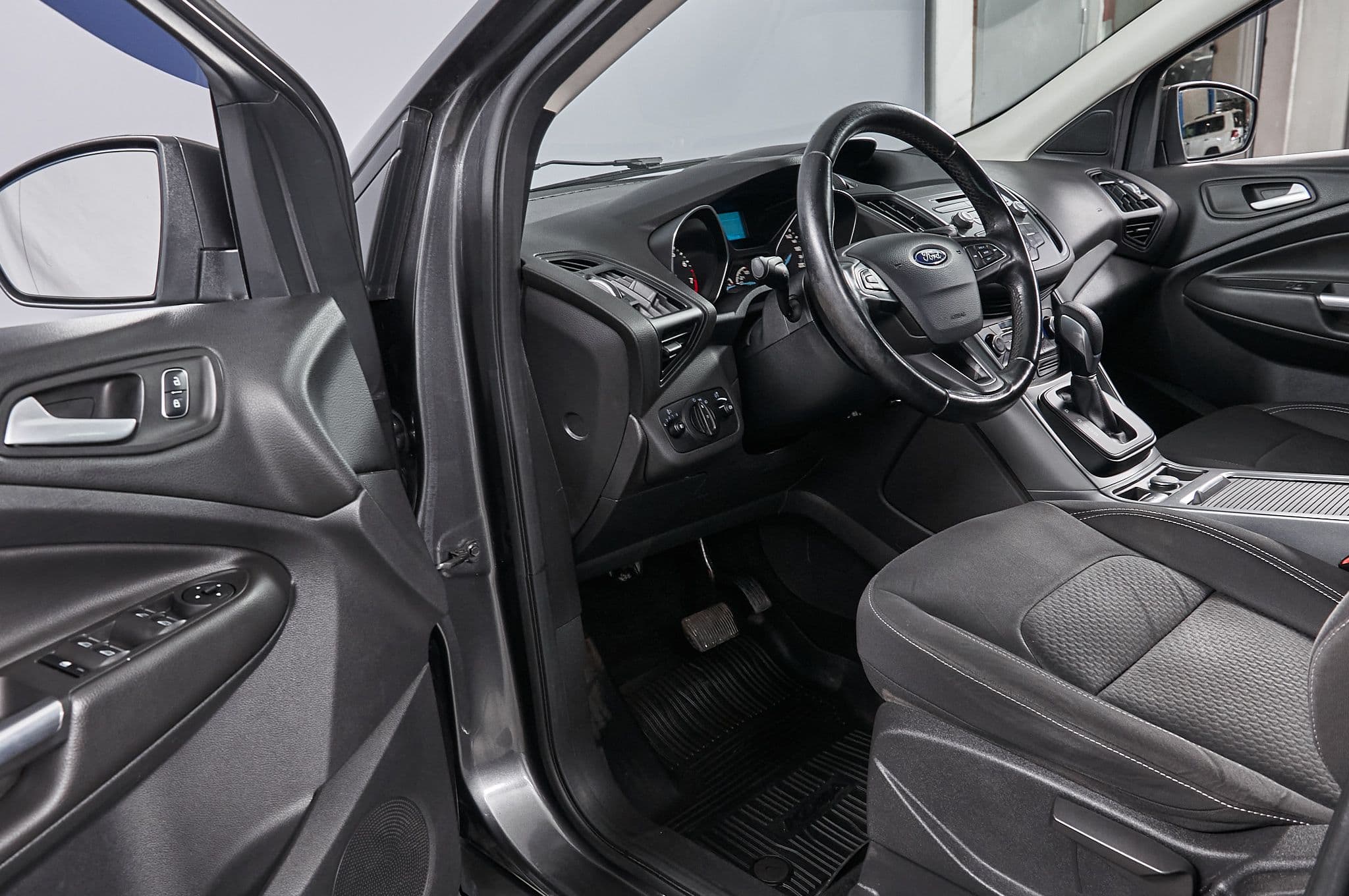Ford Kuga - 5
