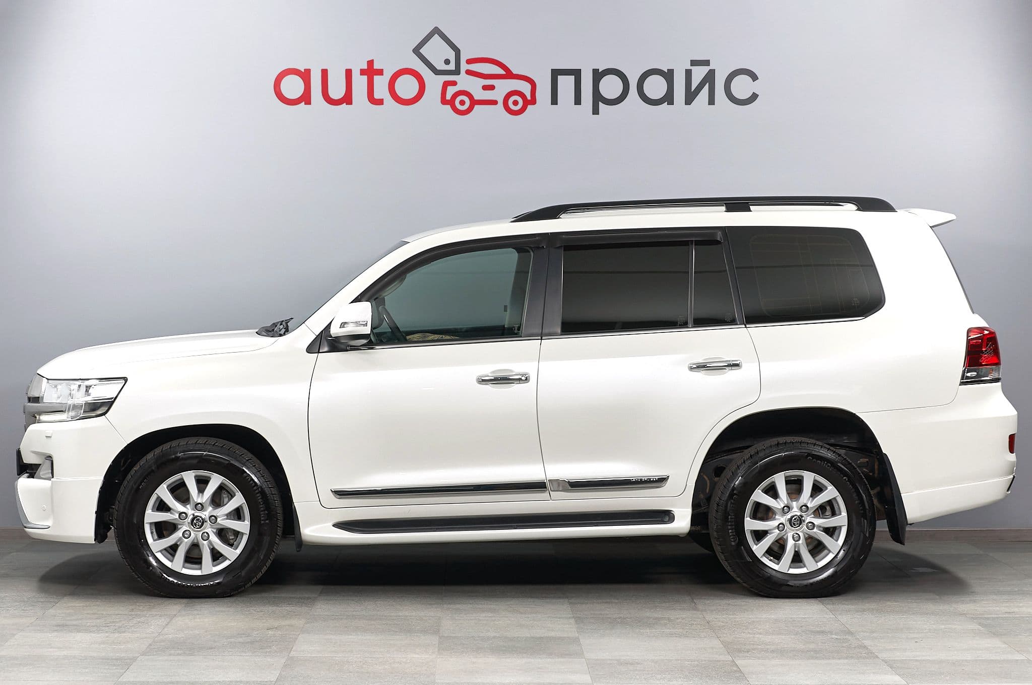 Toyota Land Cruiser - 3