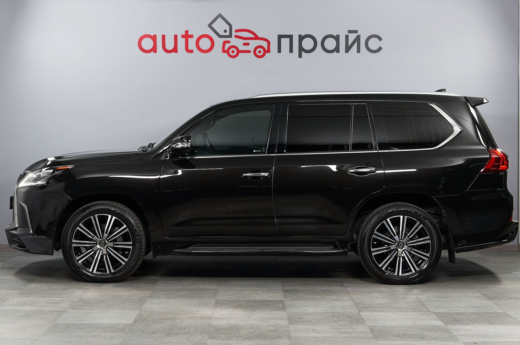 Lexus LX570 - 4