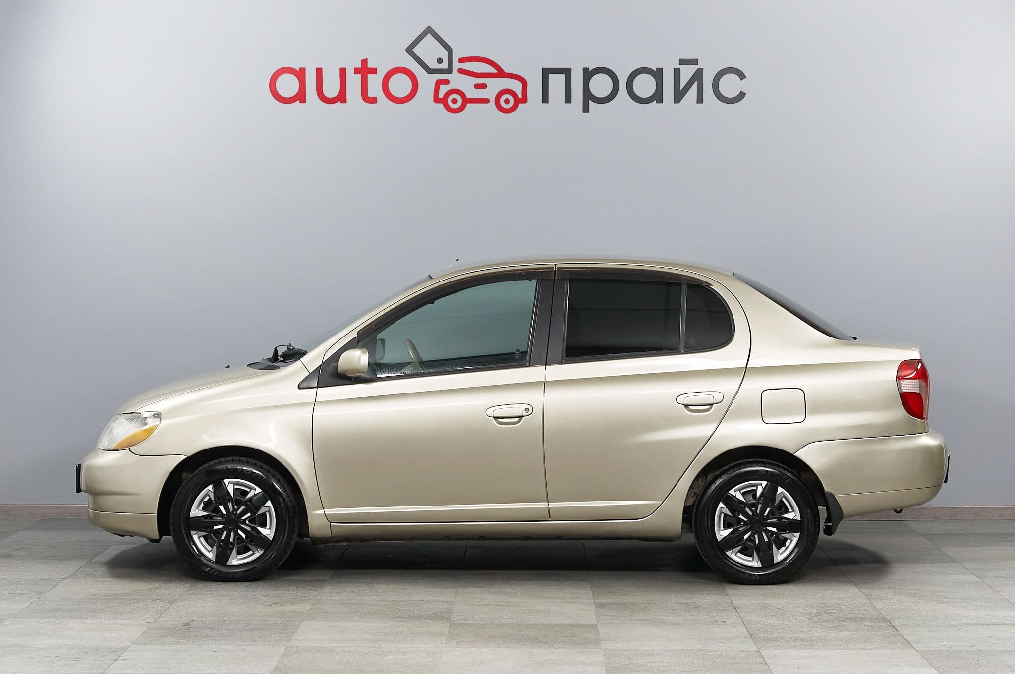 Toyota Platz - 3