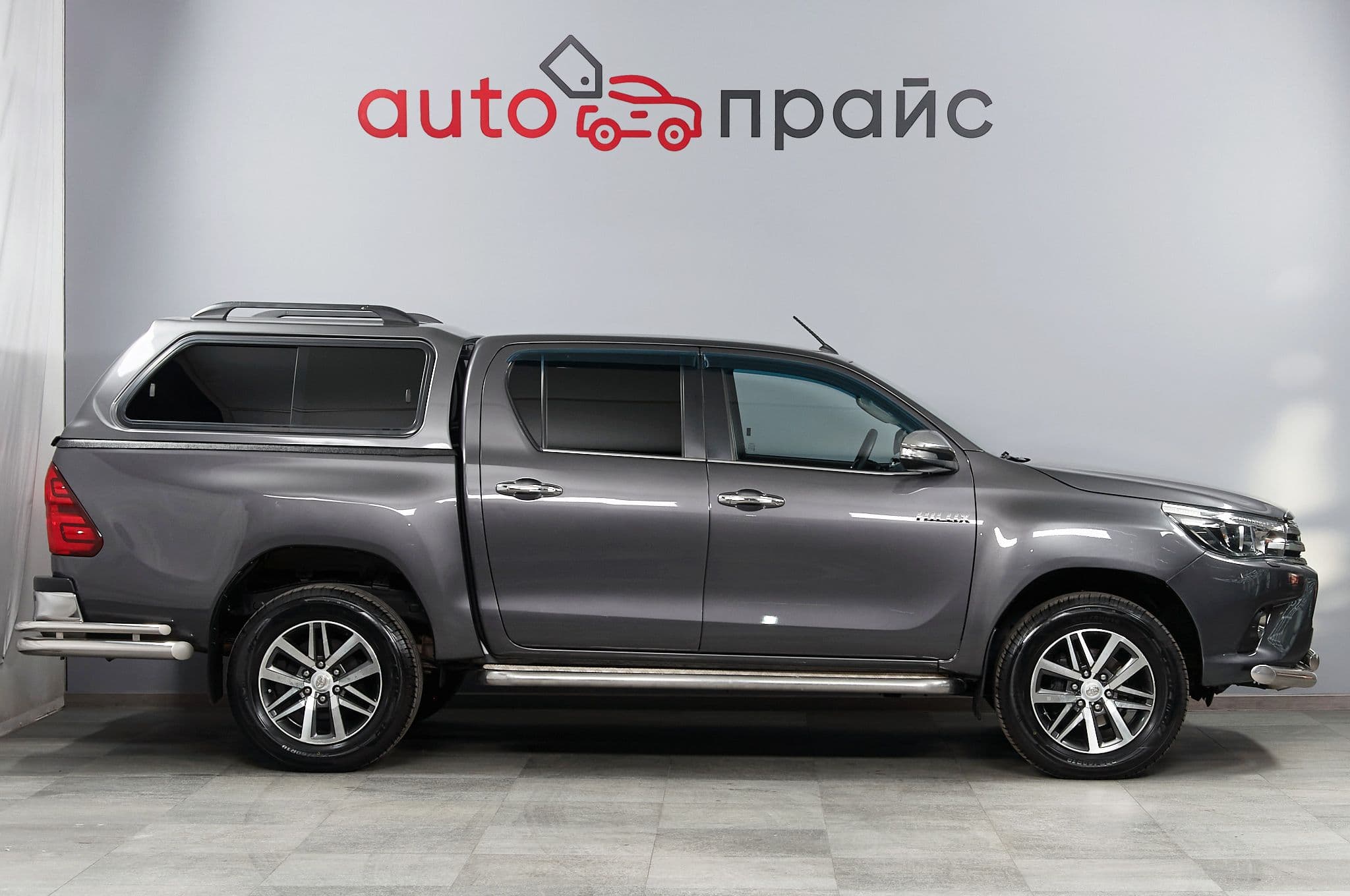 Toyota Hilux - 2