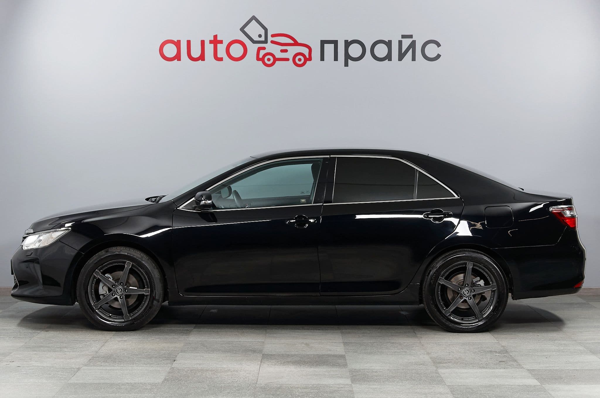 Toyota Camry - 3
