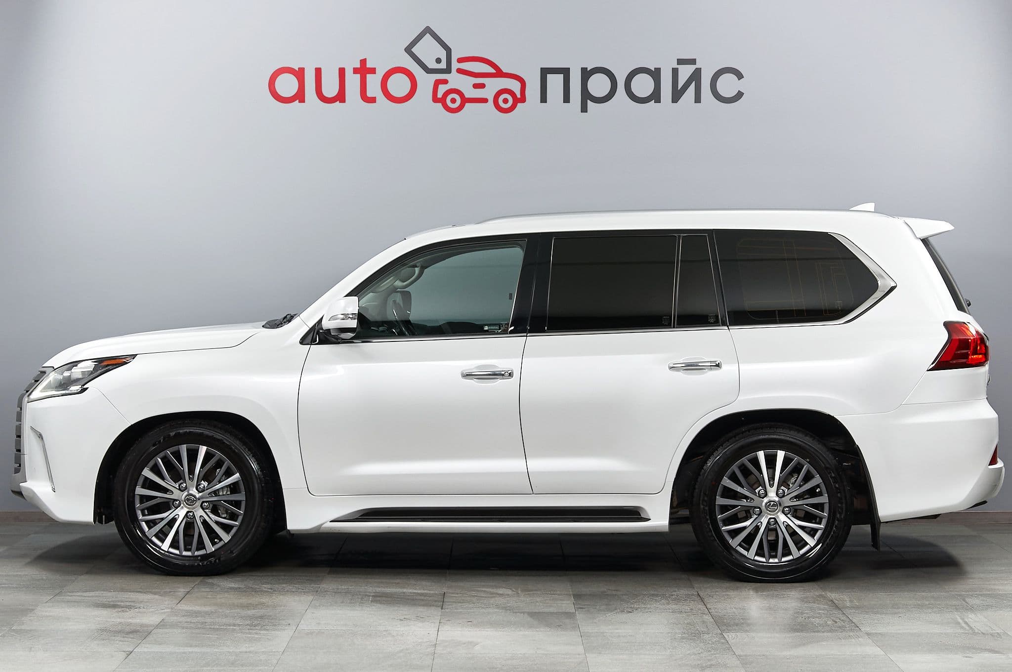Lexus LX570 - 3