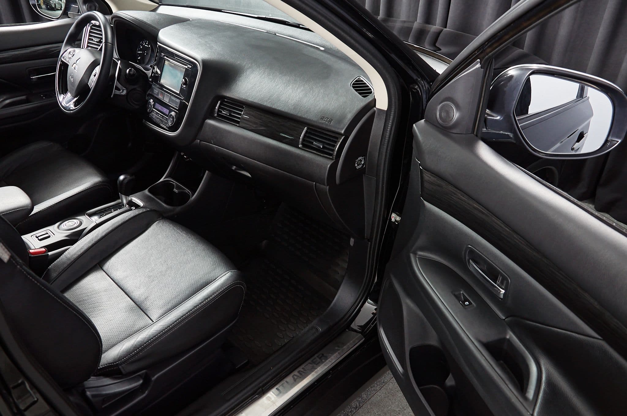 Mitsubishi Outlander - 5