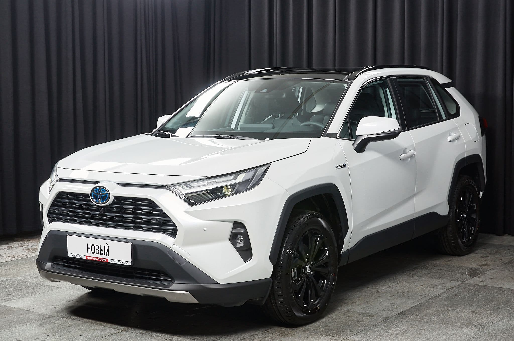 Toyota RAV4 - 1