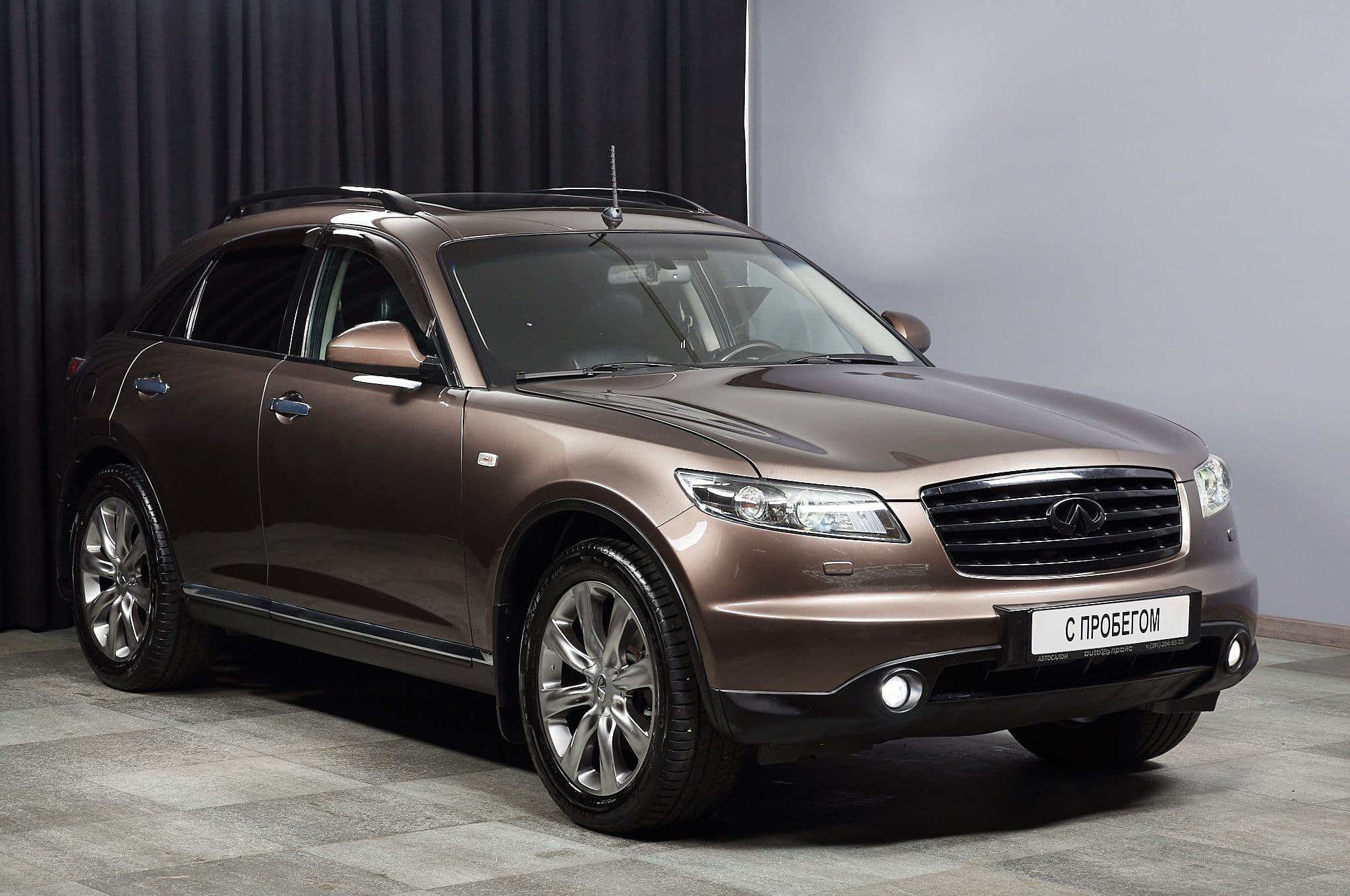 Infiniti FX35 - 2