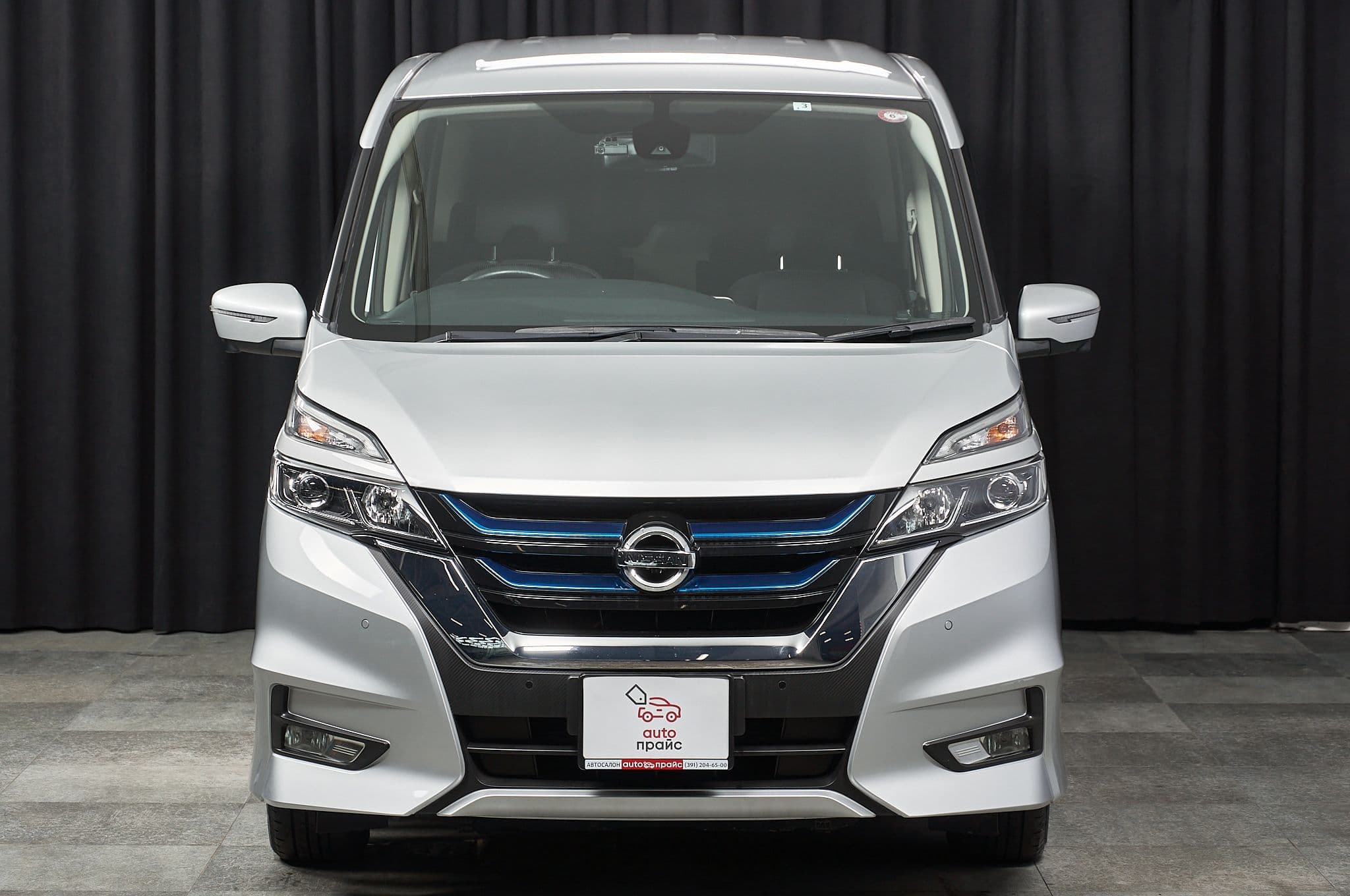 Nissan Serena - 2