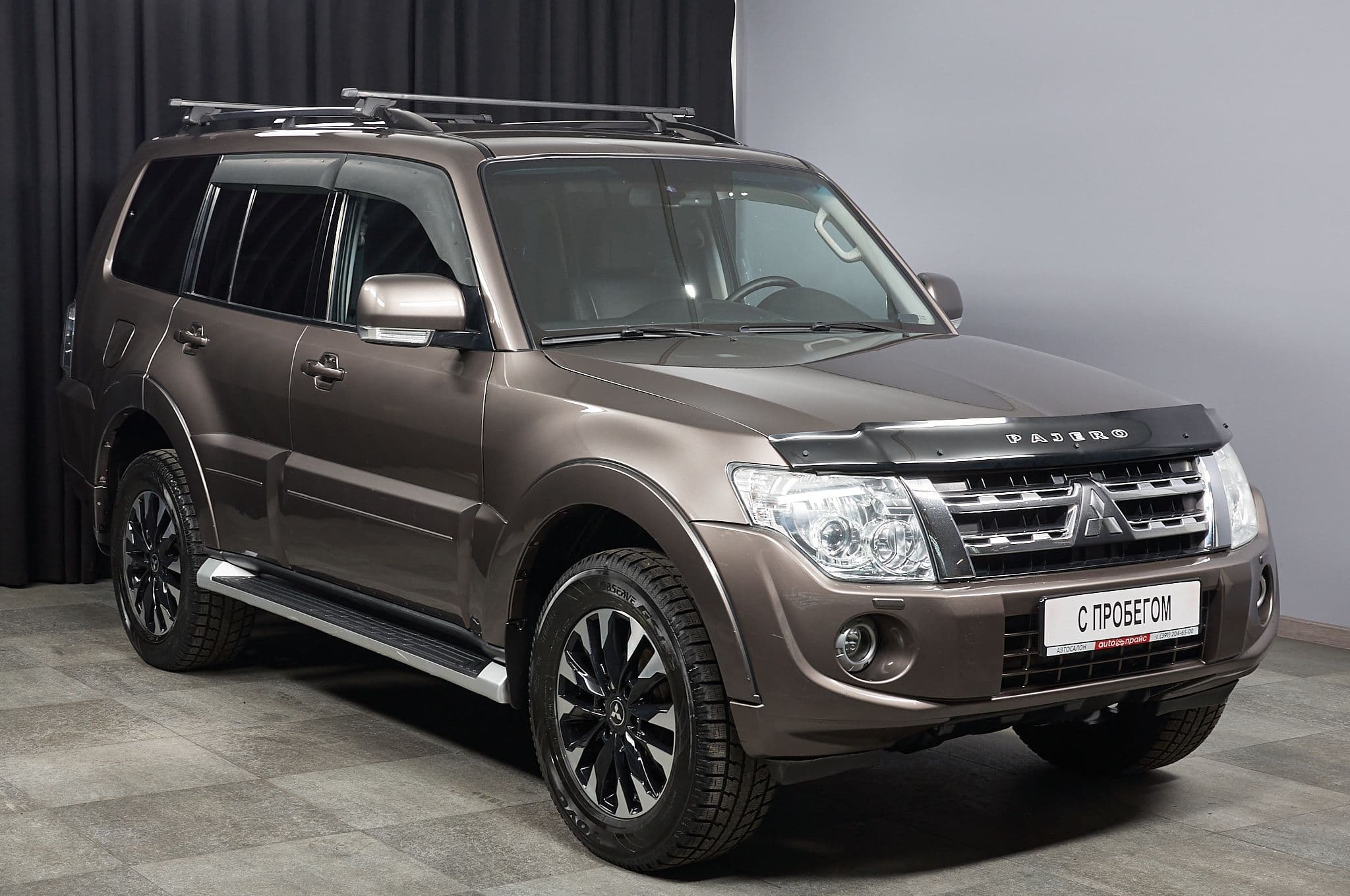 Mitsubishi Pajero - 2