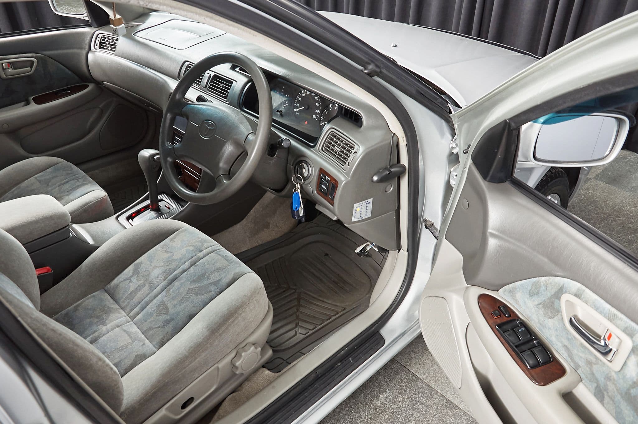 Toyota Camry - 3