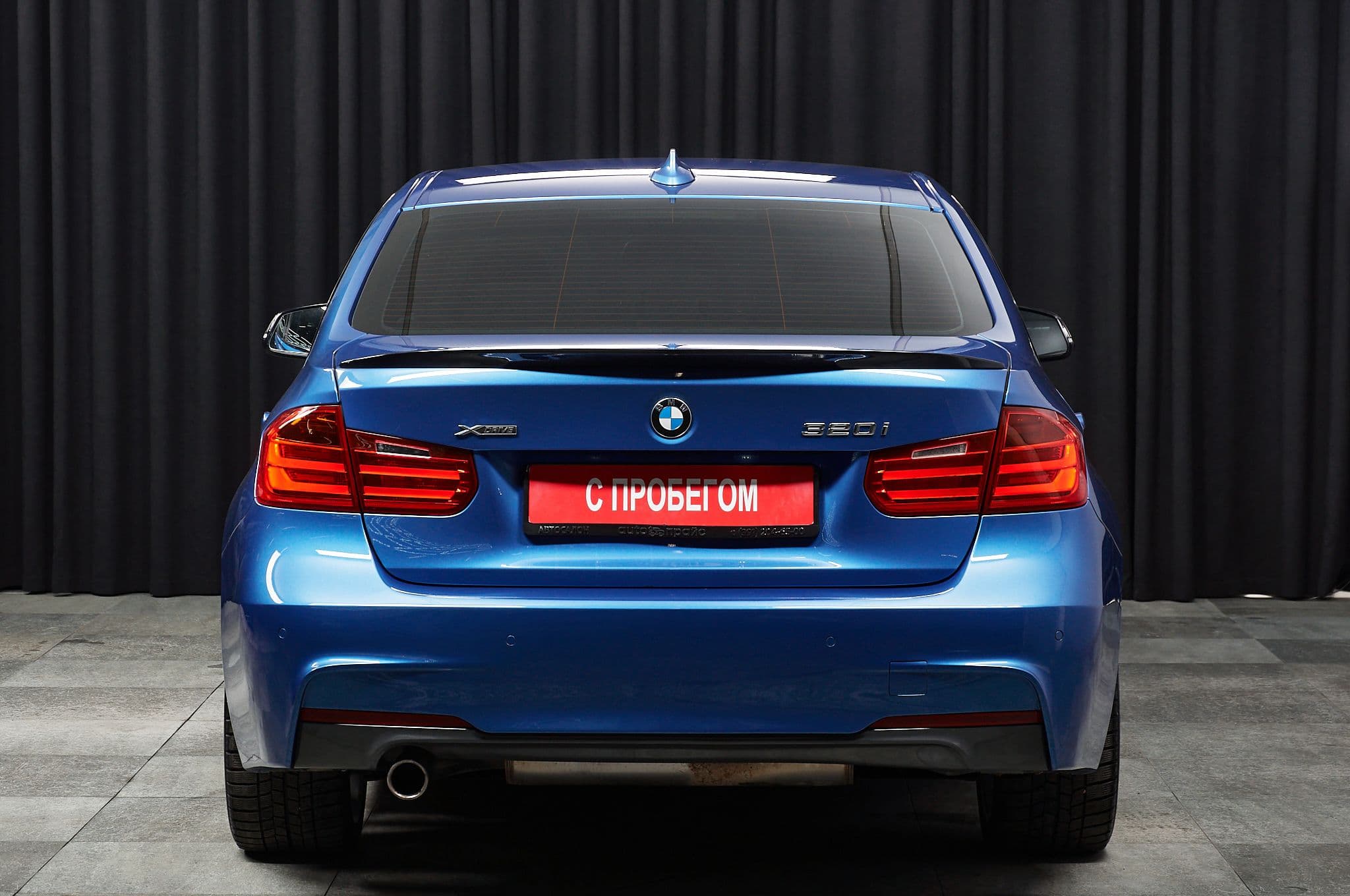BMW 320i - 4