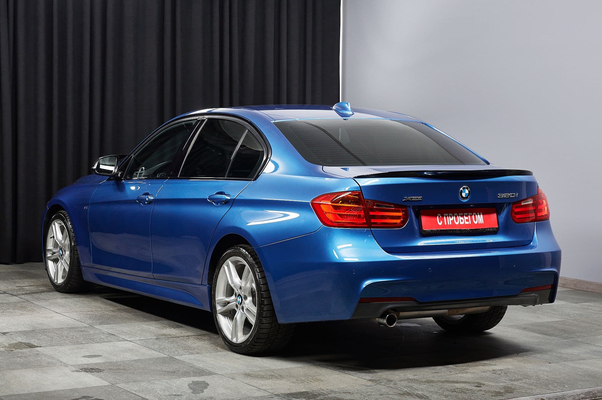 BMW 320i - 5