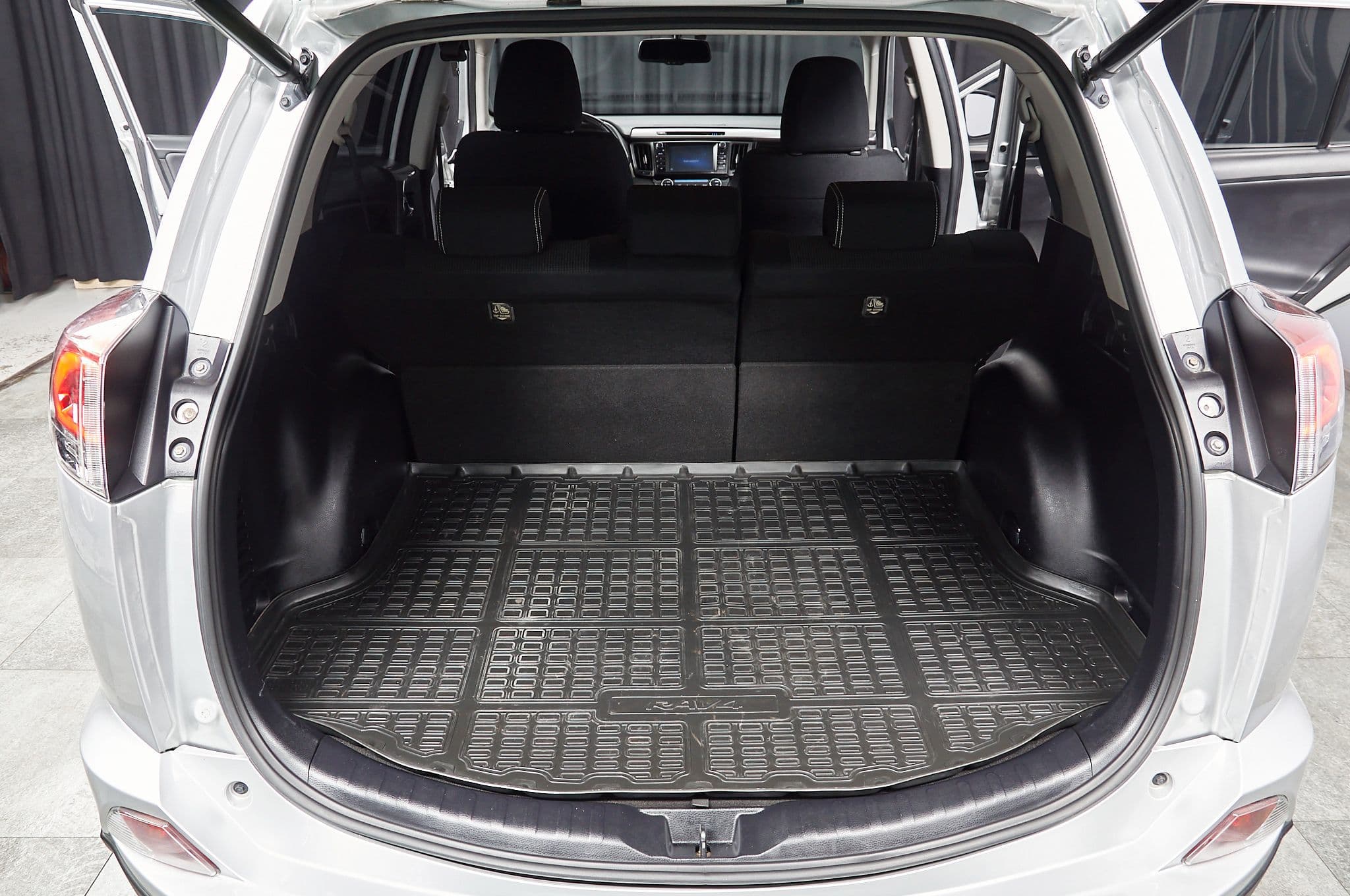Toyota RAV4 - 5