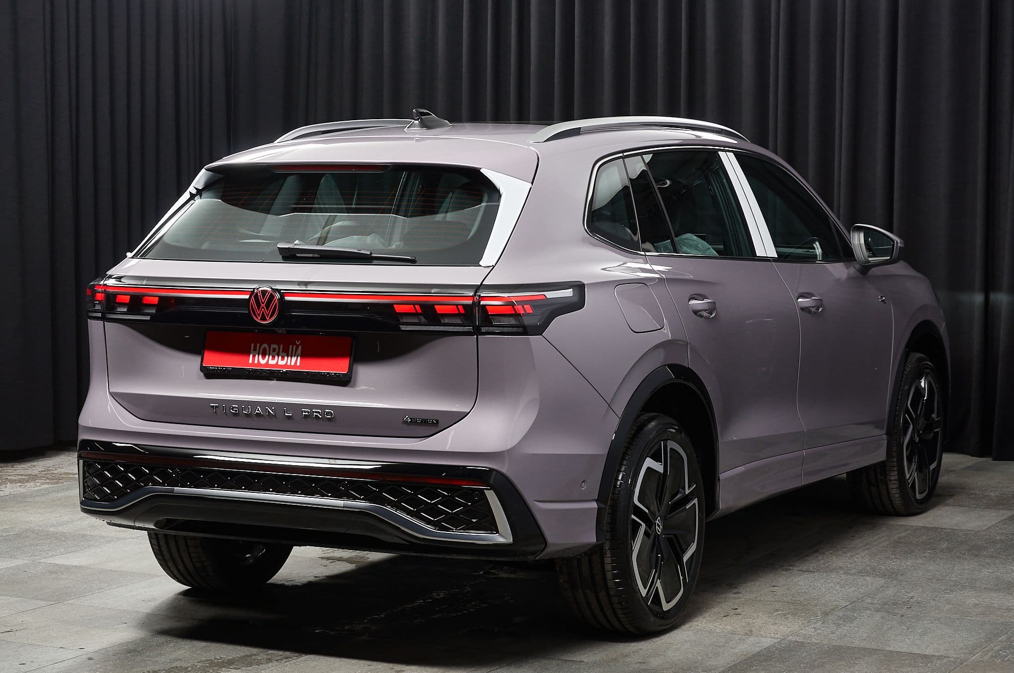 Volkswagen Tiguan - 3