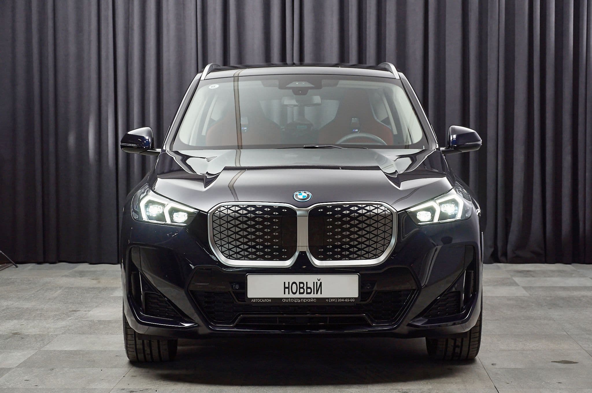 BMW iX1 - 1