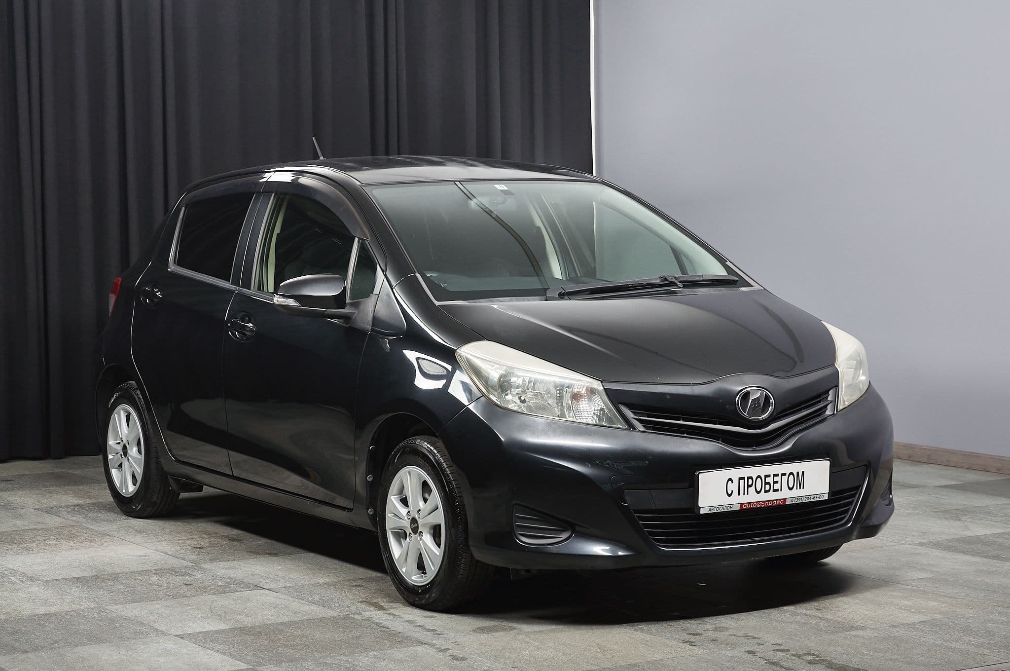Toyota Vitz - 3