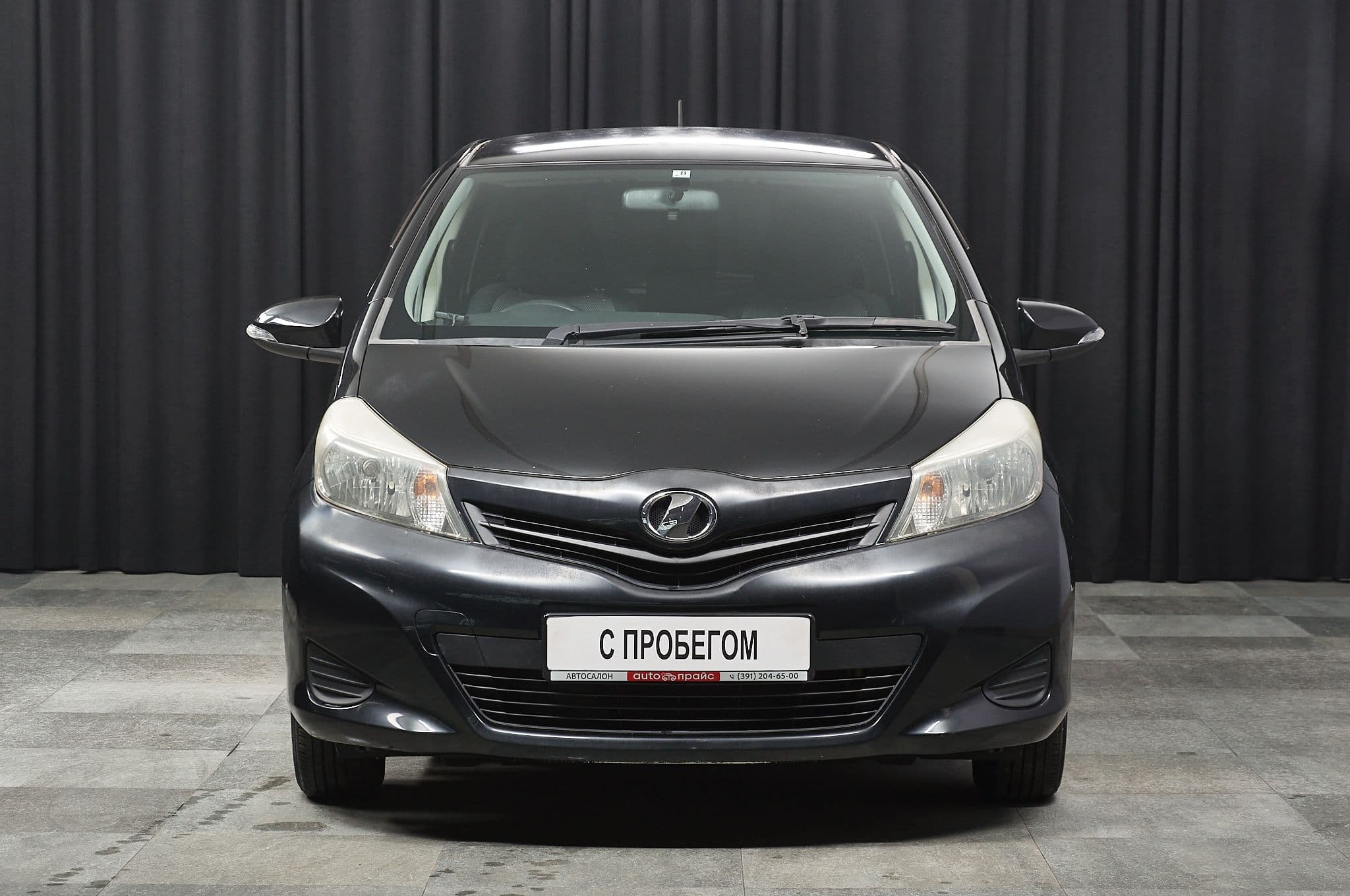 Toyota Vitz - 2