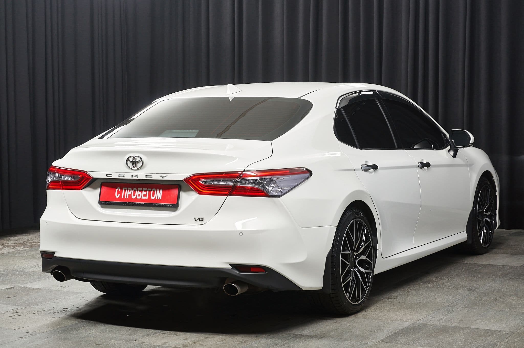 Toyota Camry - 3
