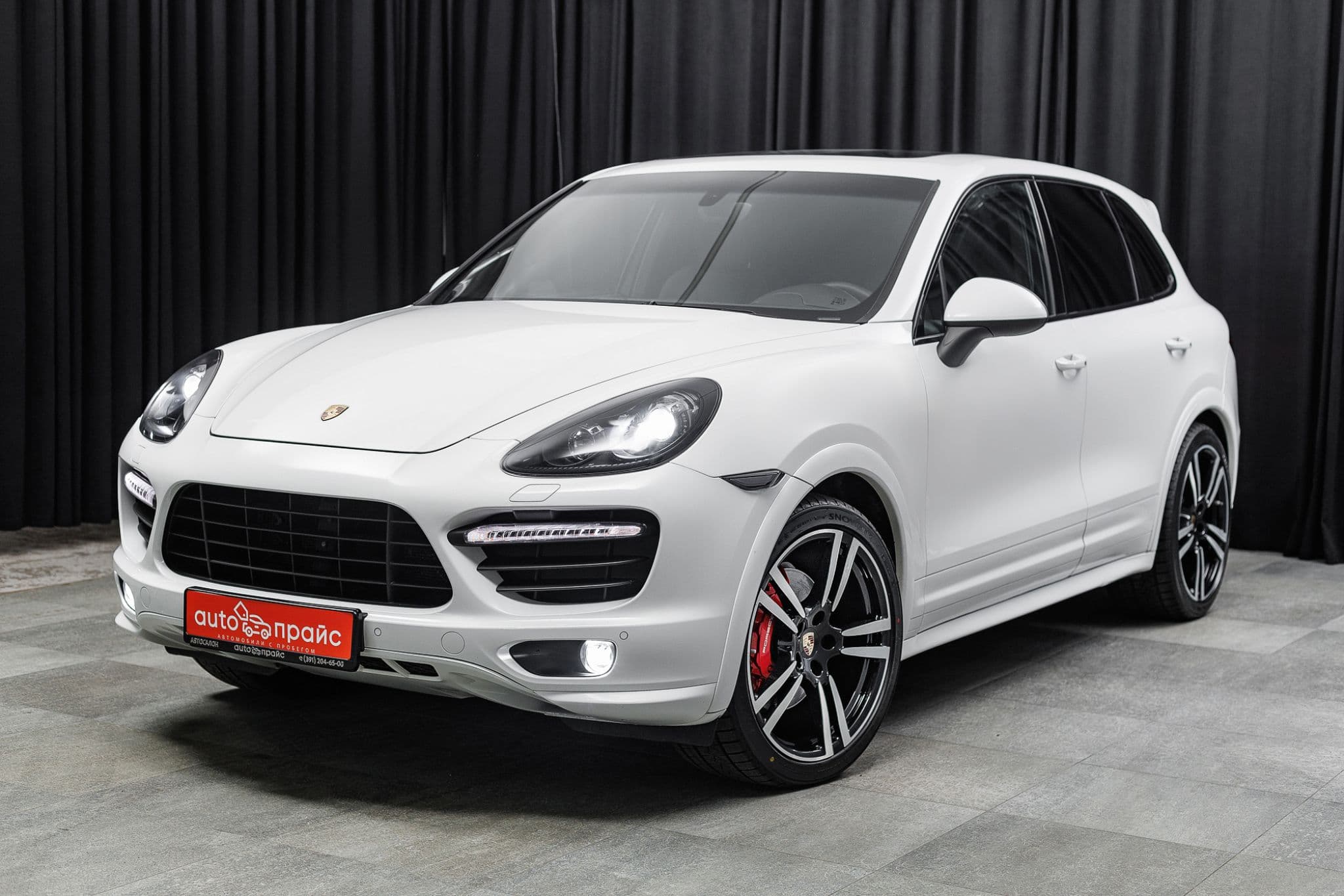 Porsche Cayenne - 4