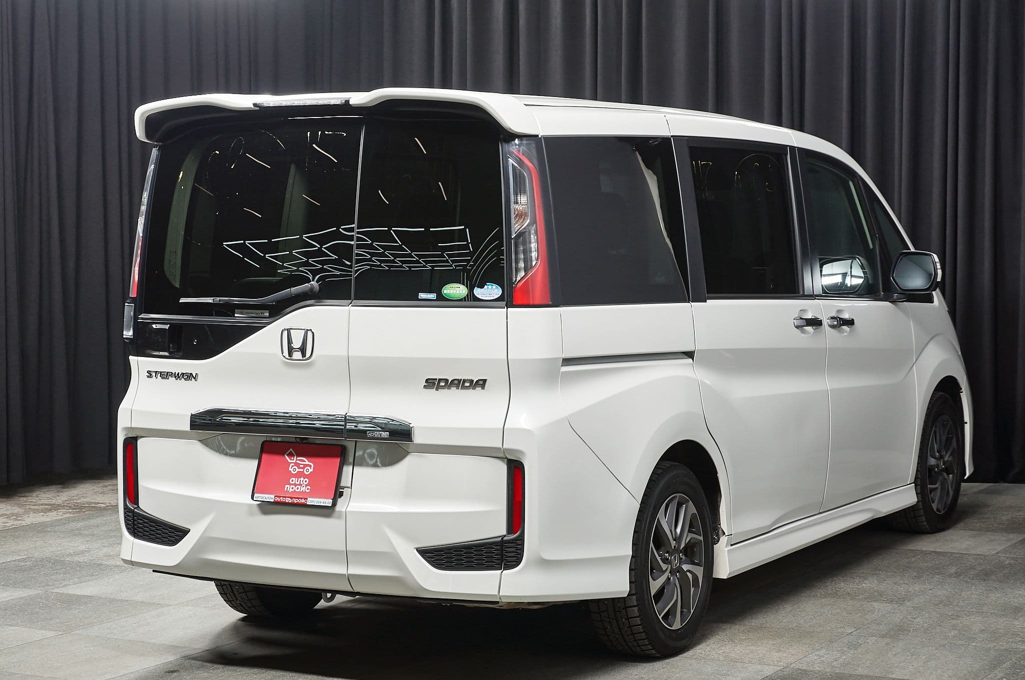 Honda Stepwgn - 4