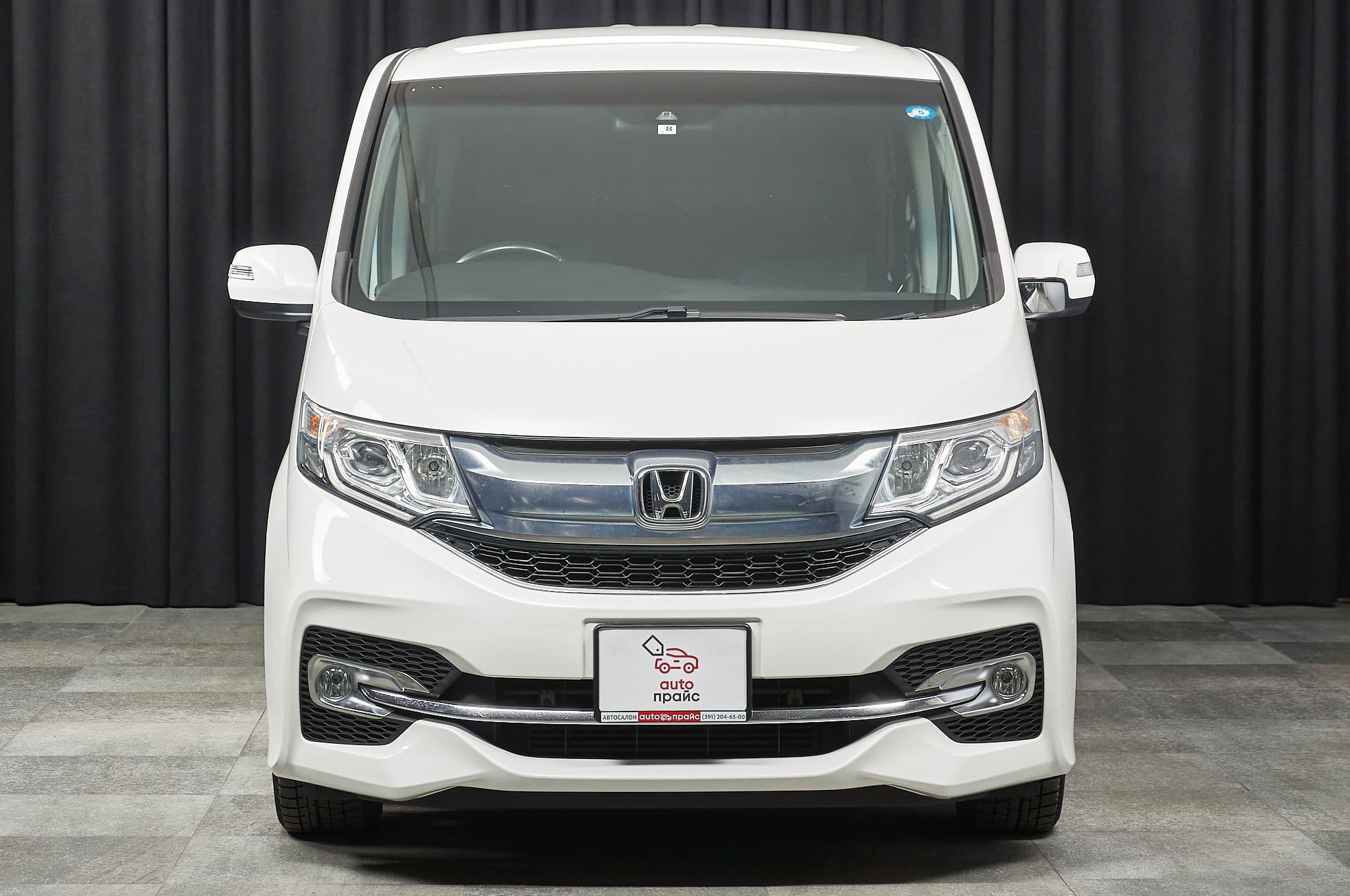 Honda Stepwgn - 2