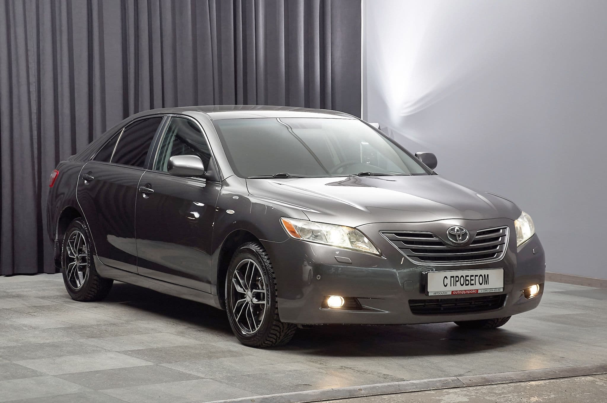 Toyota Camry - 2