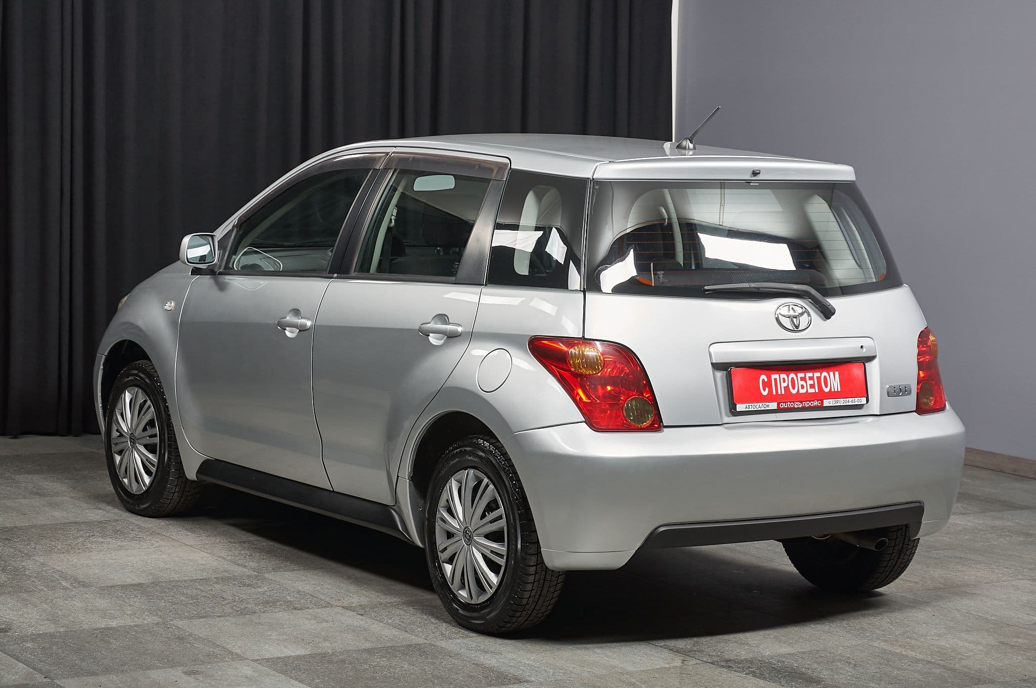 Toyota Ist - 5