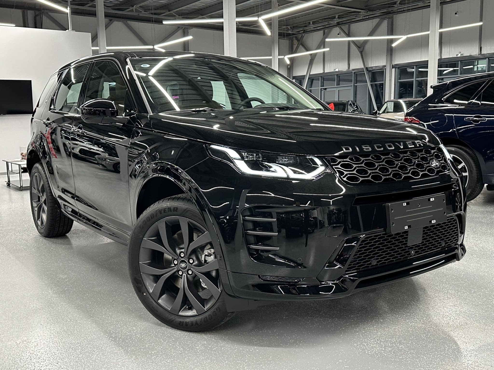 Land Rover Discovery Sport - 2