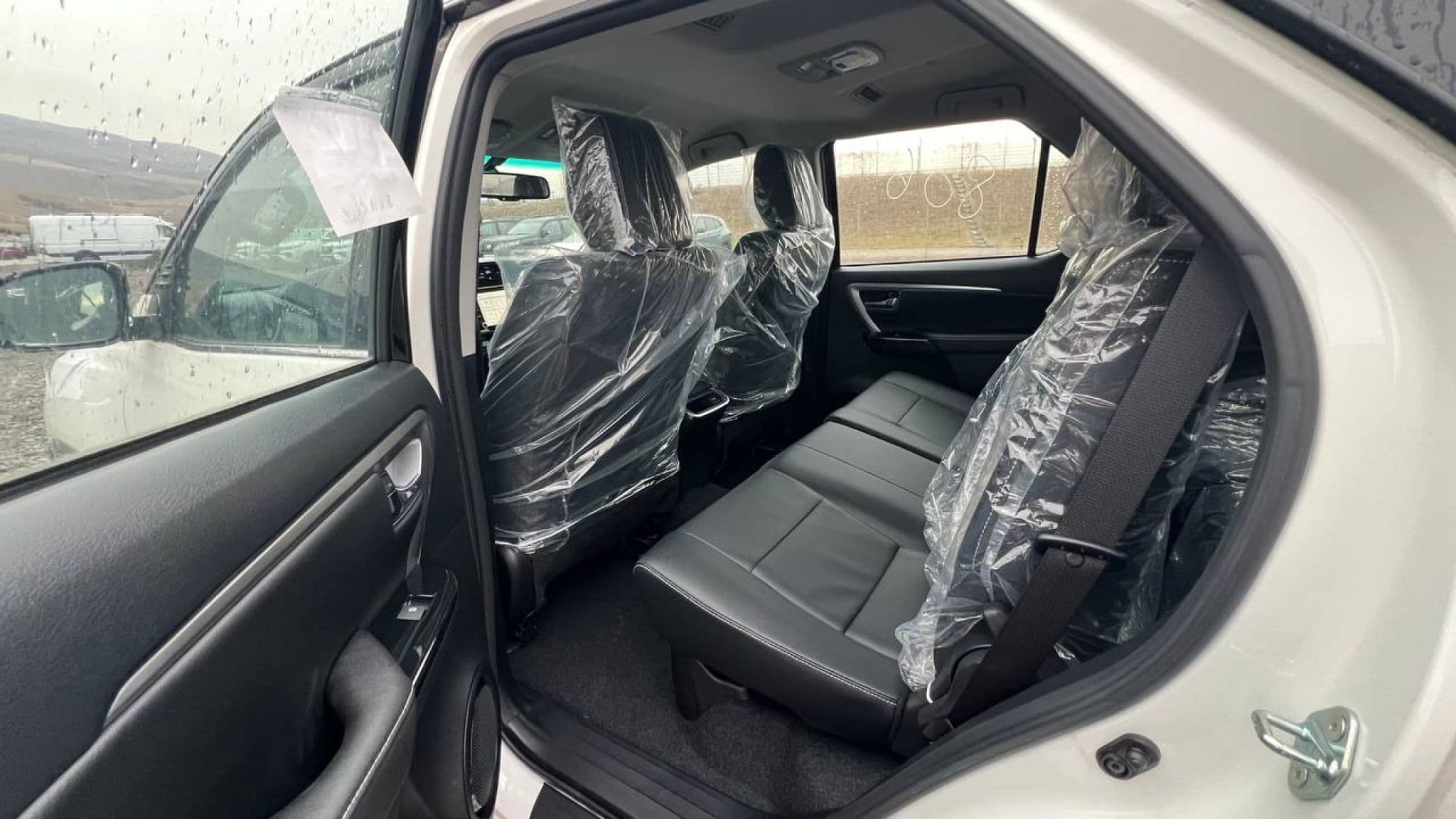 Toyota Fortuner - 3