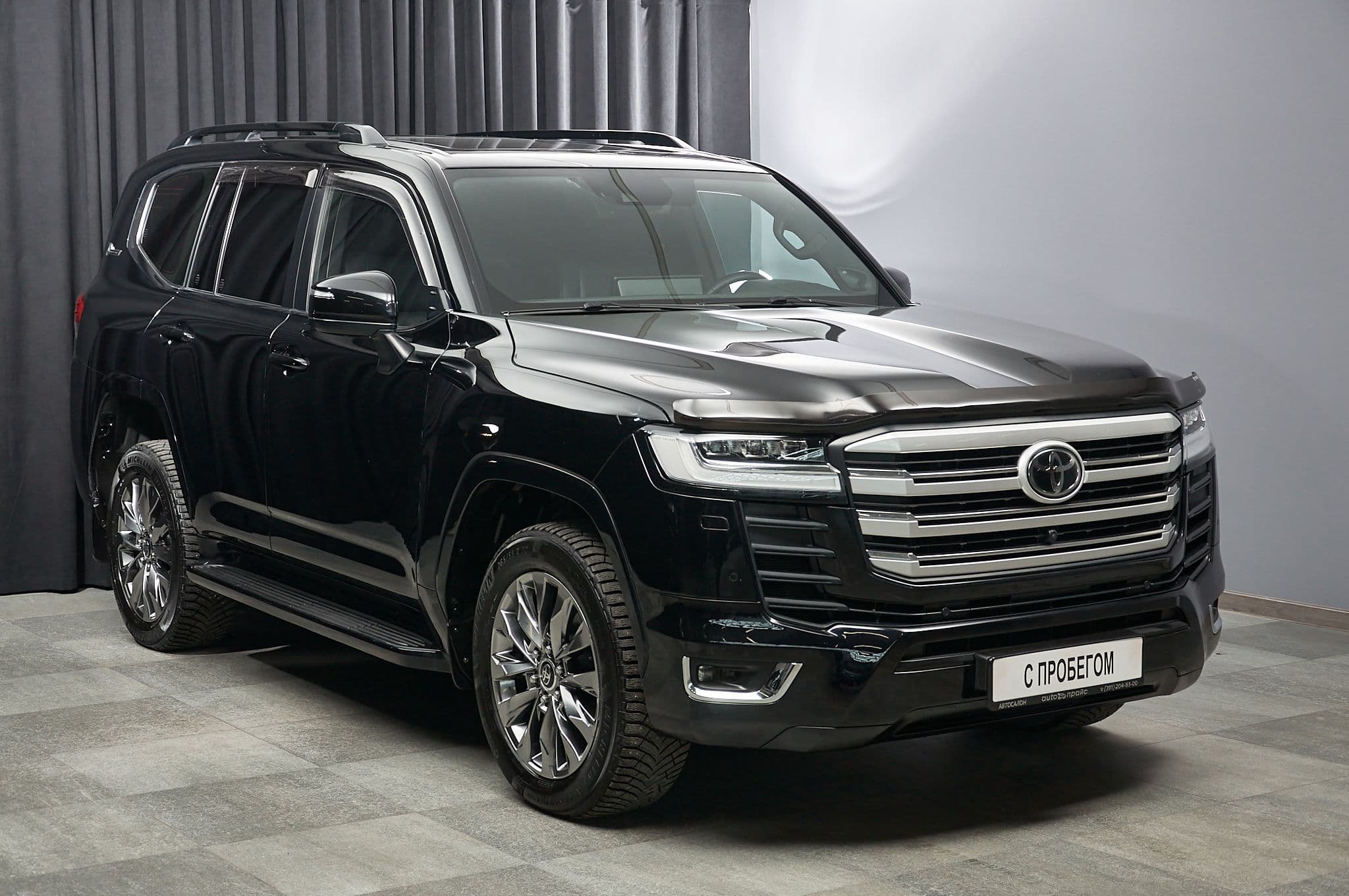 Toyota Land Cruiser - 2