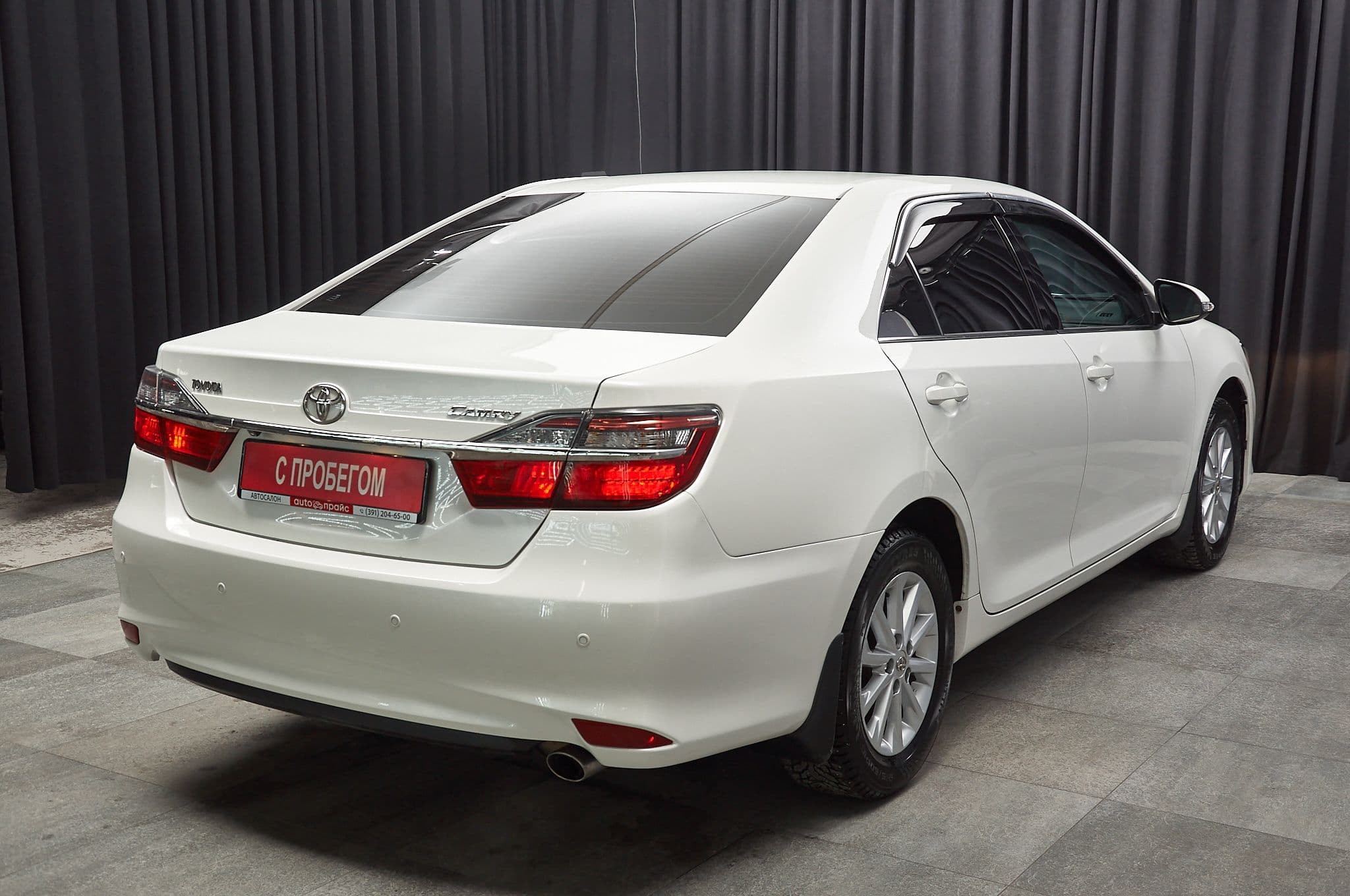 Toyota Camry - 3
