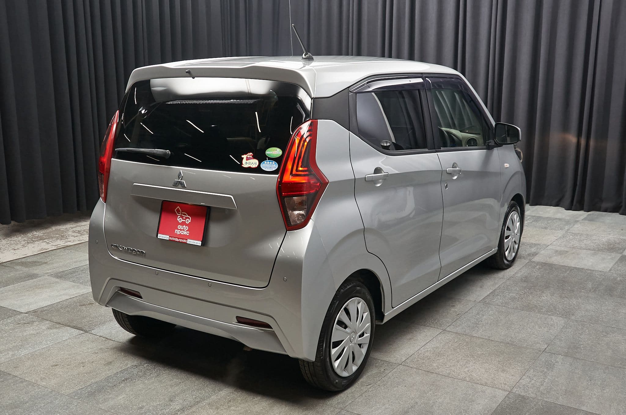 Mitsubishi EK Wagon - 4