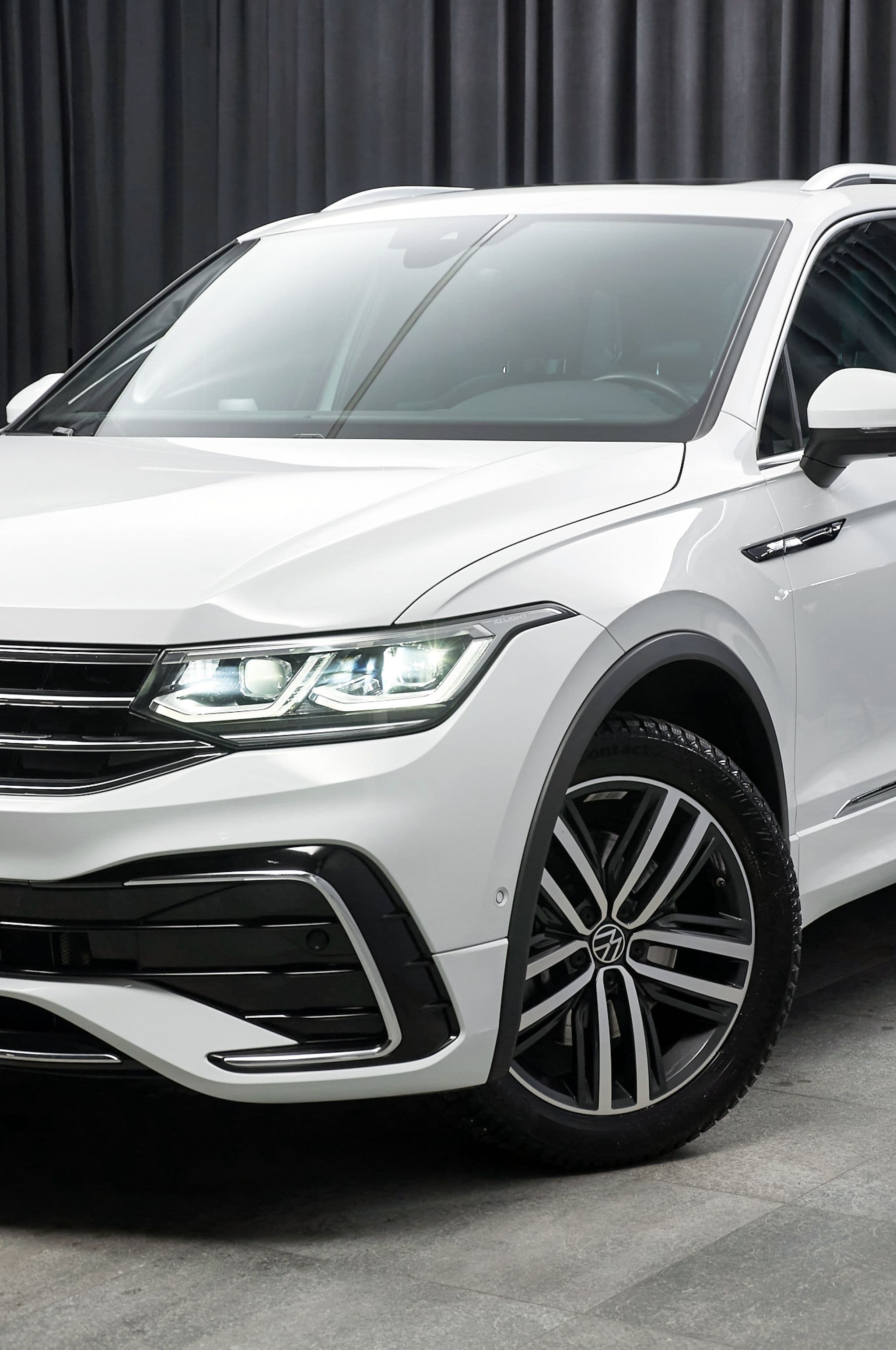 Volkswagen Tiguan - 2