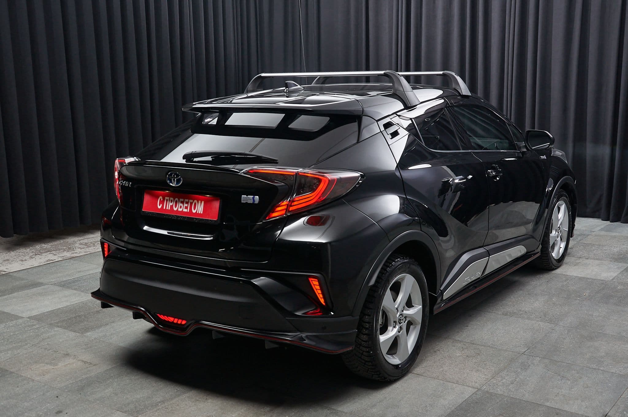 Toyota C-HR - 4