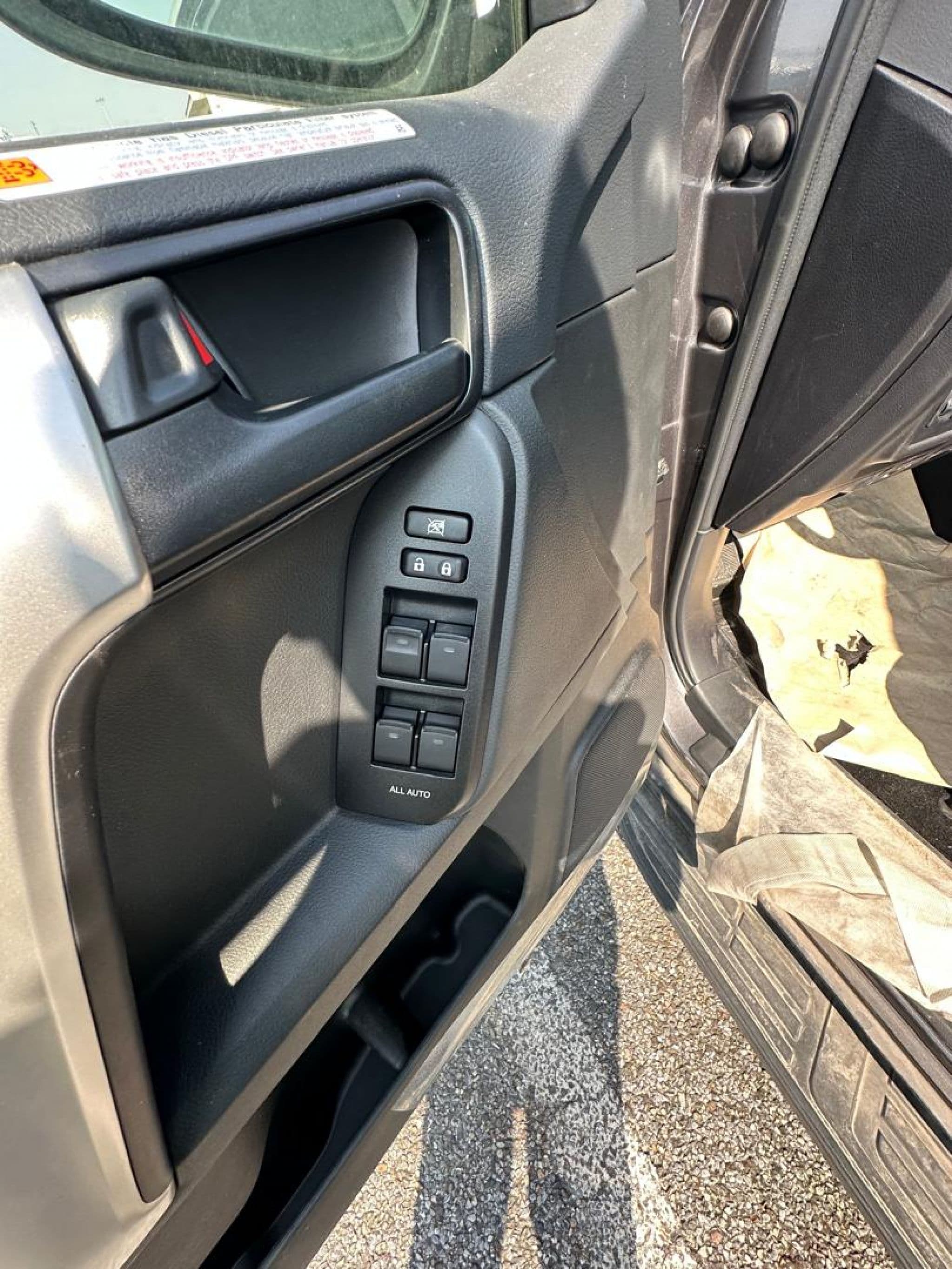 Toyota Land Cruiser Prado - 2