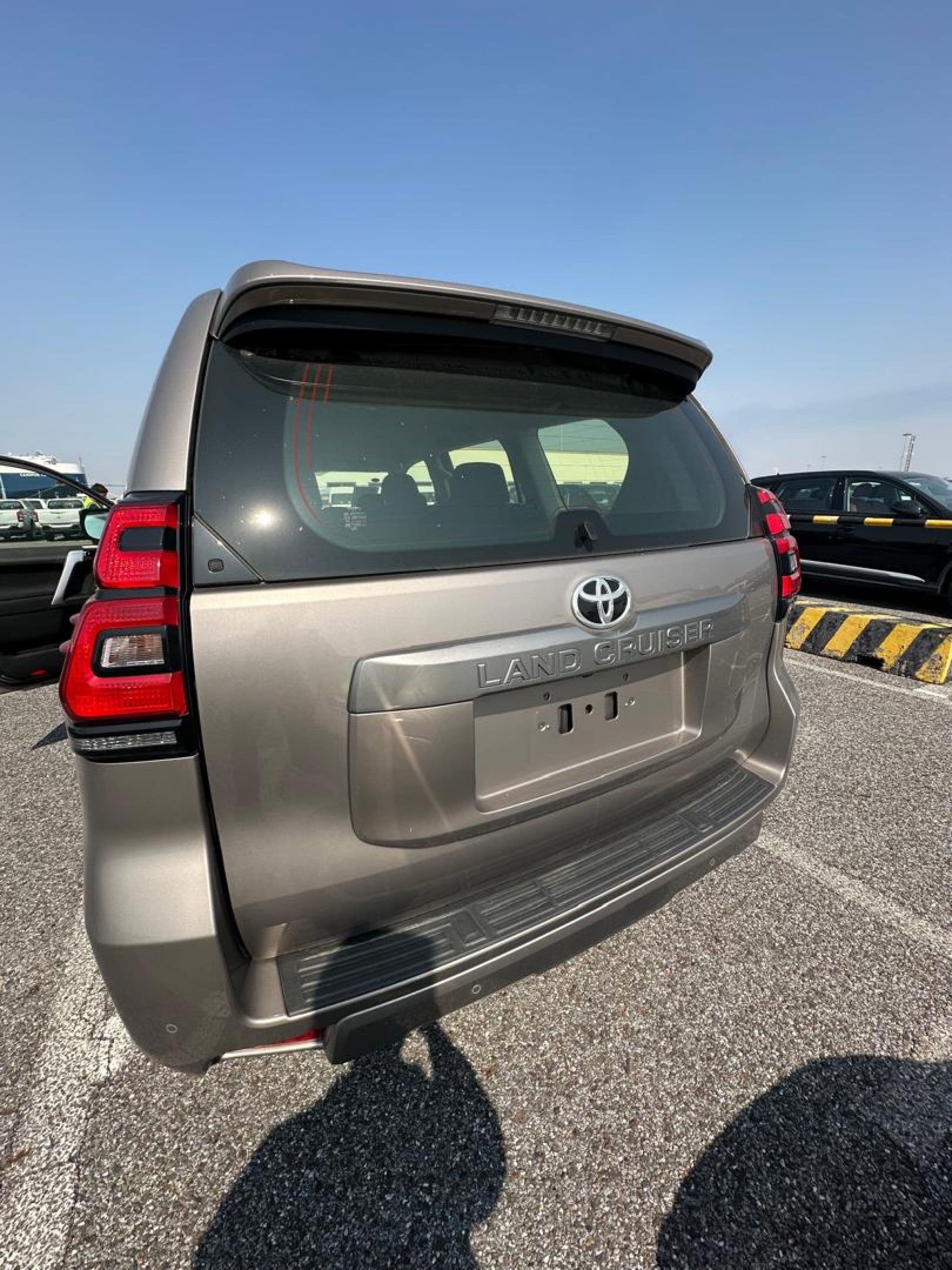 Toyota Land Cruiser Prado - 1