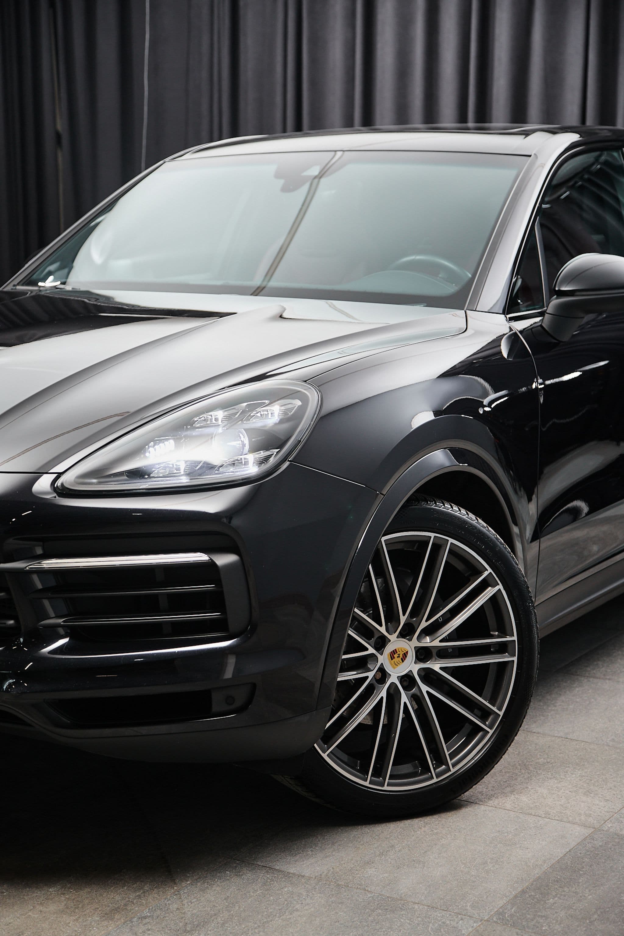 Porsche Cayenne - 2