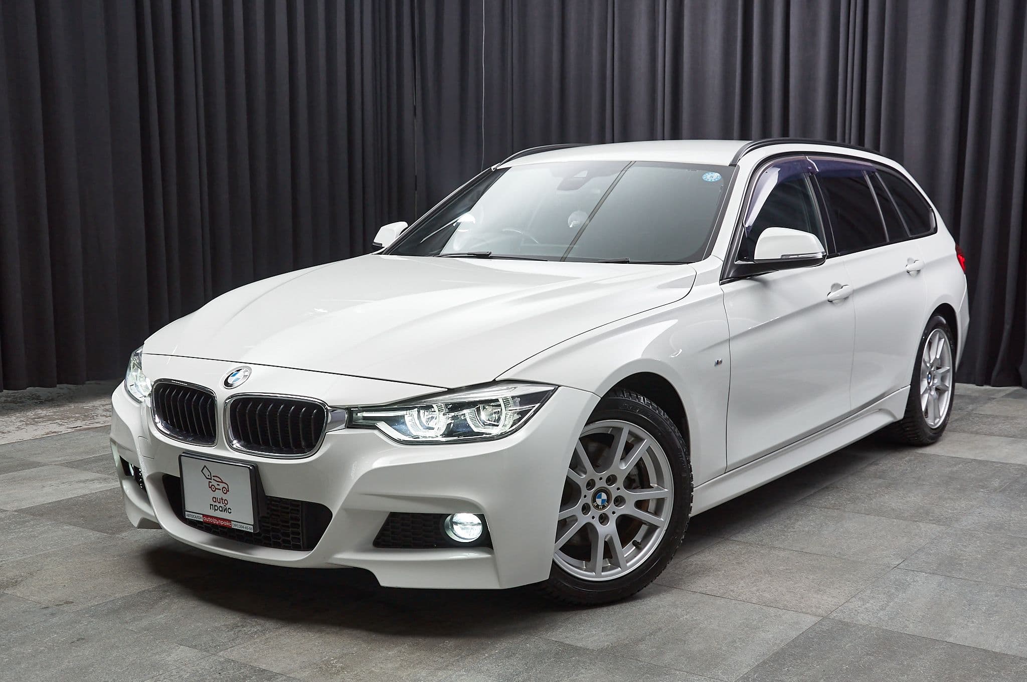 BMW 318i - 1