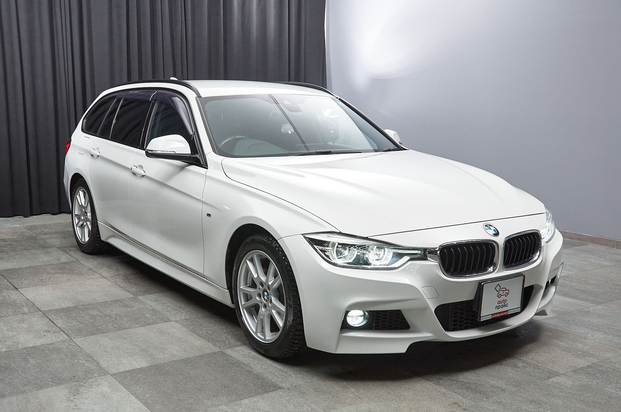 BMW 318i - 4