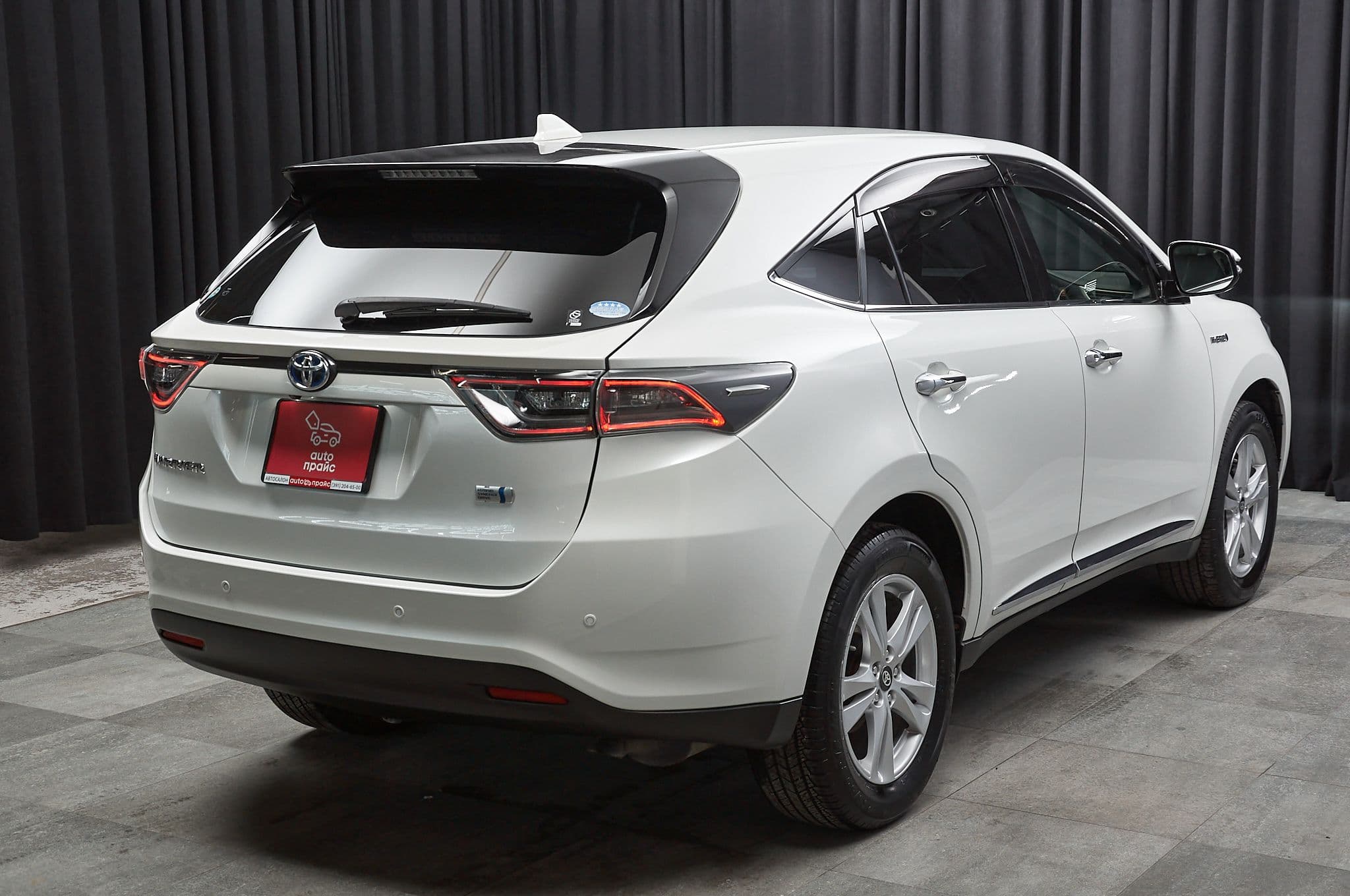 Toyota Harrier - 4