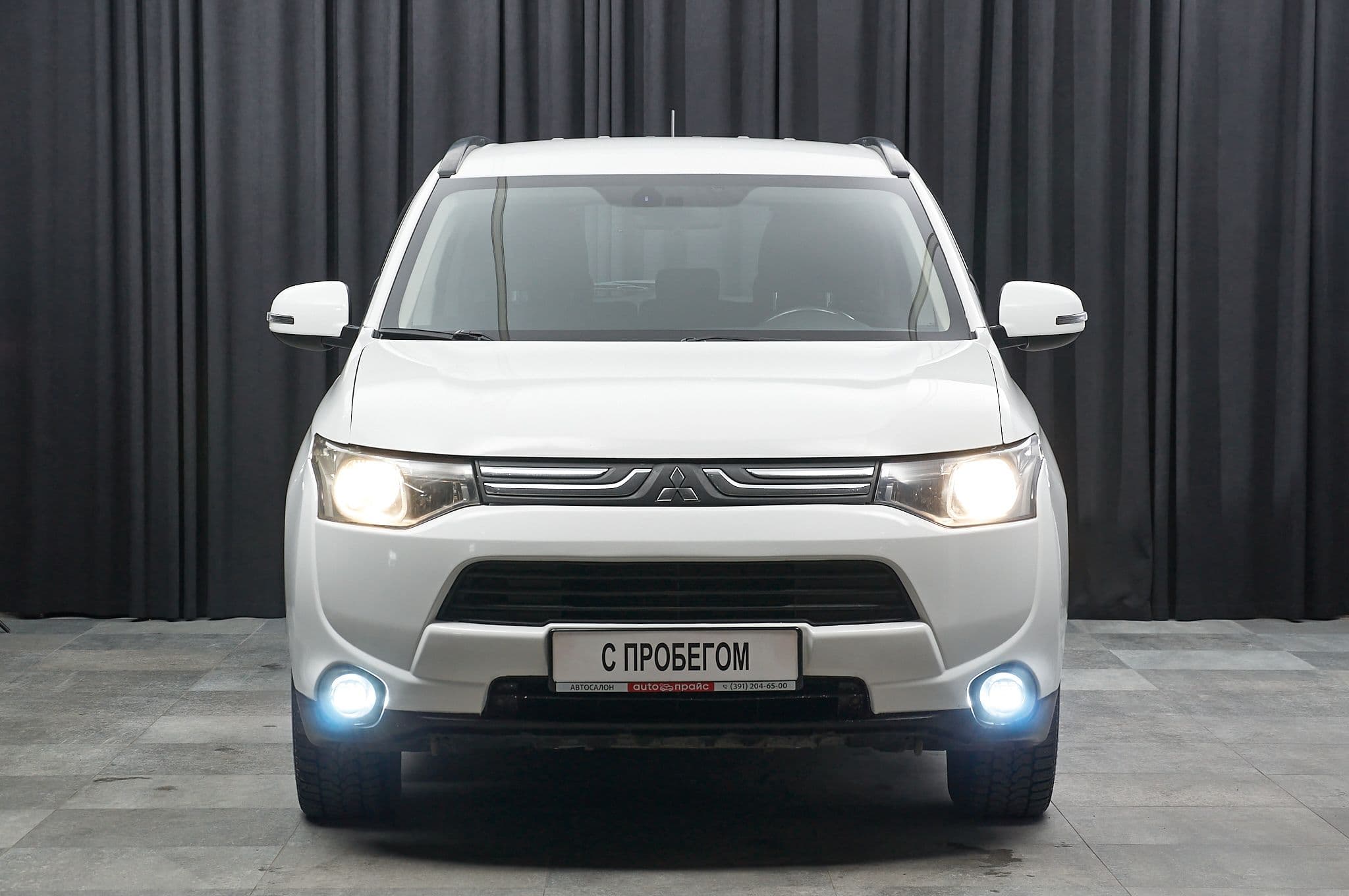 Mitsubishi Outlander - 2