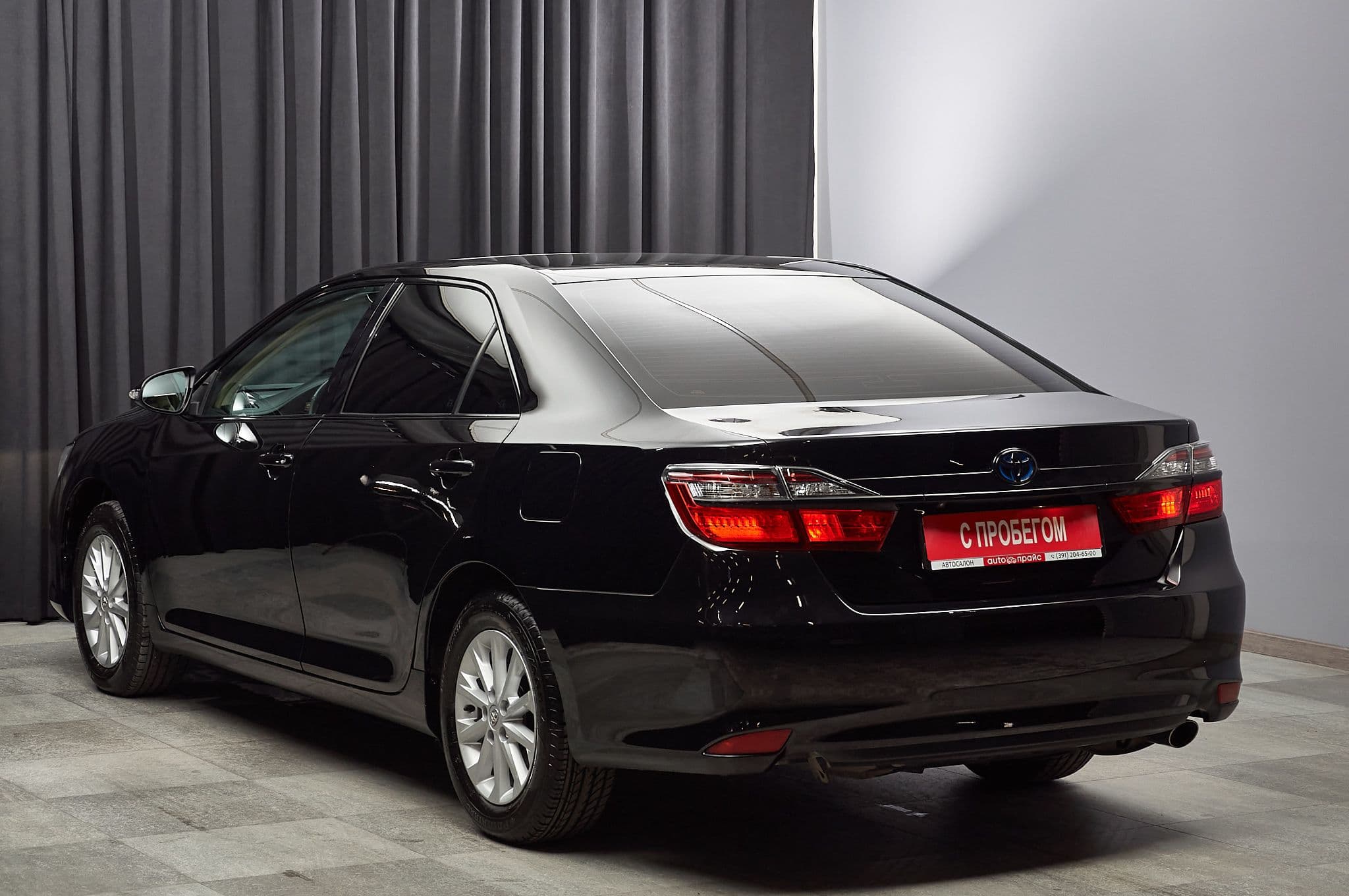 Toyota Camry - 5